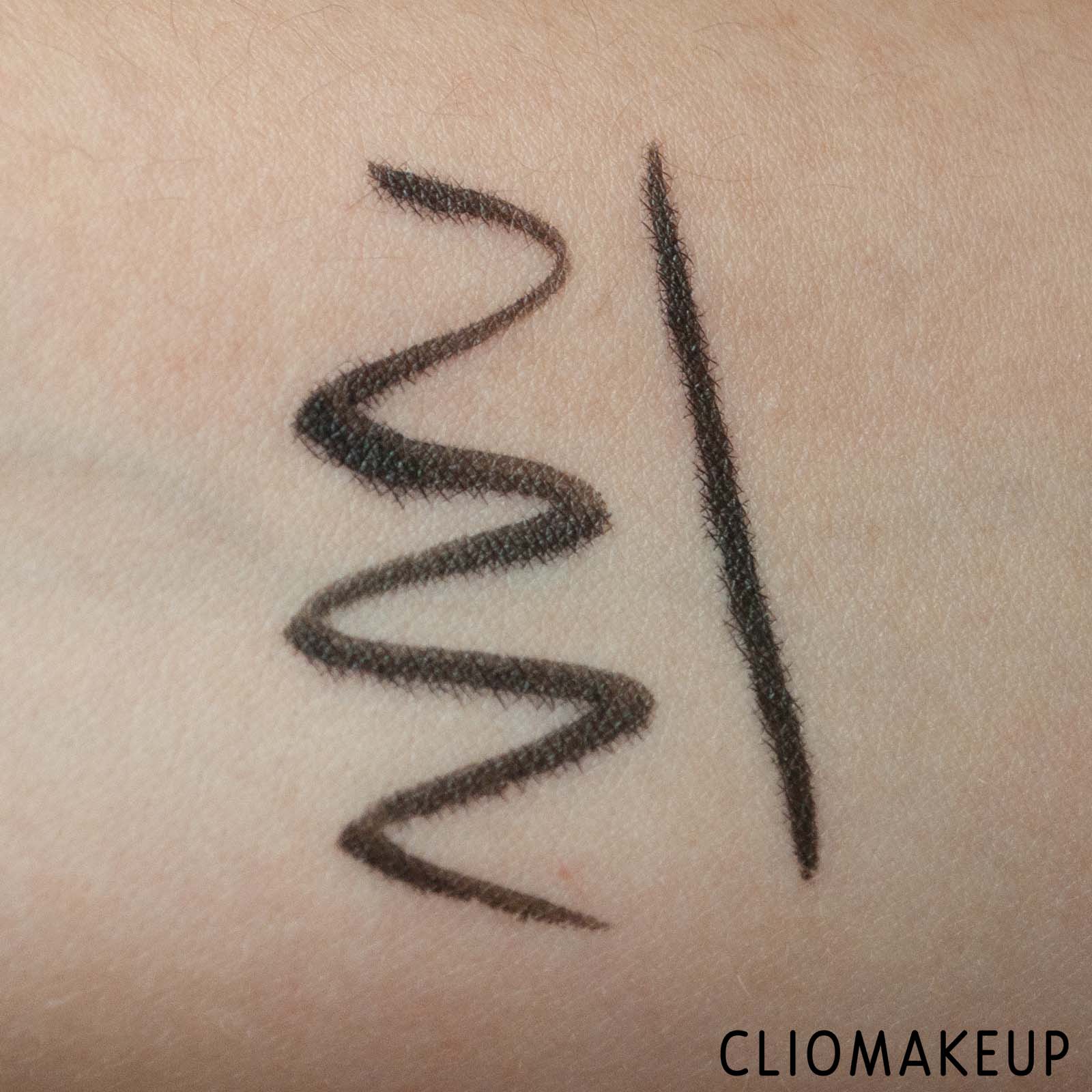 cliomakeup-recensione-eyeliner-essence-24-ever-ink-liner-6