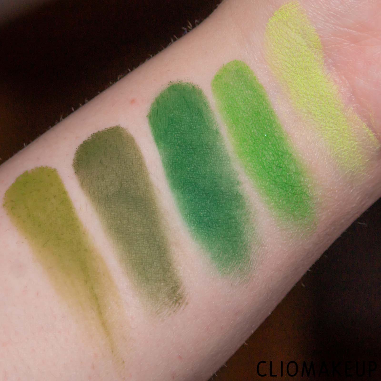 cliomakeup-recensione-palette-beauty-bay-hearthy-9-colour-palette-6