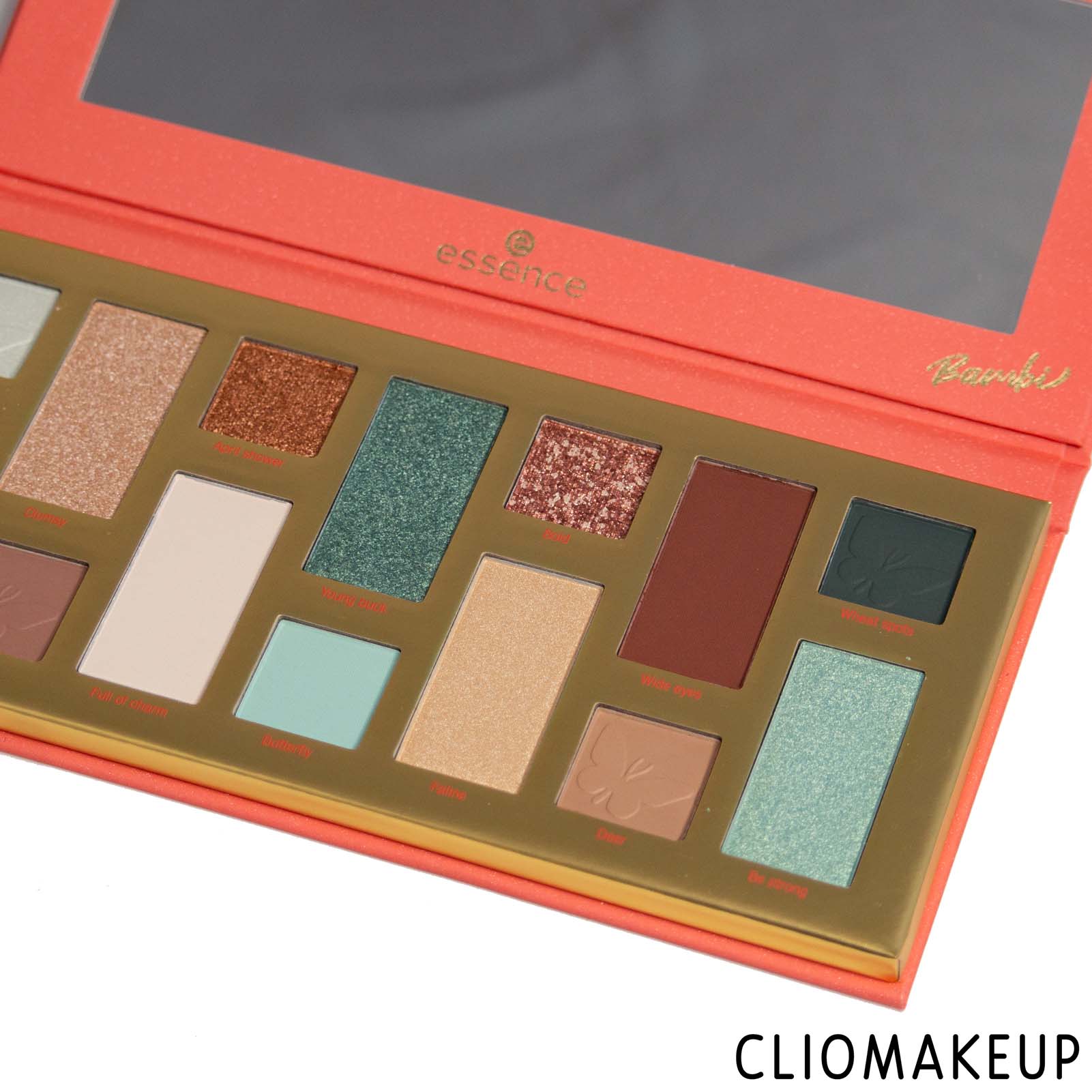 cliomakeup-recensione-palette-essence-disney-classics-bambi-silky-eyeshadow-palette-4