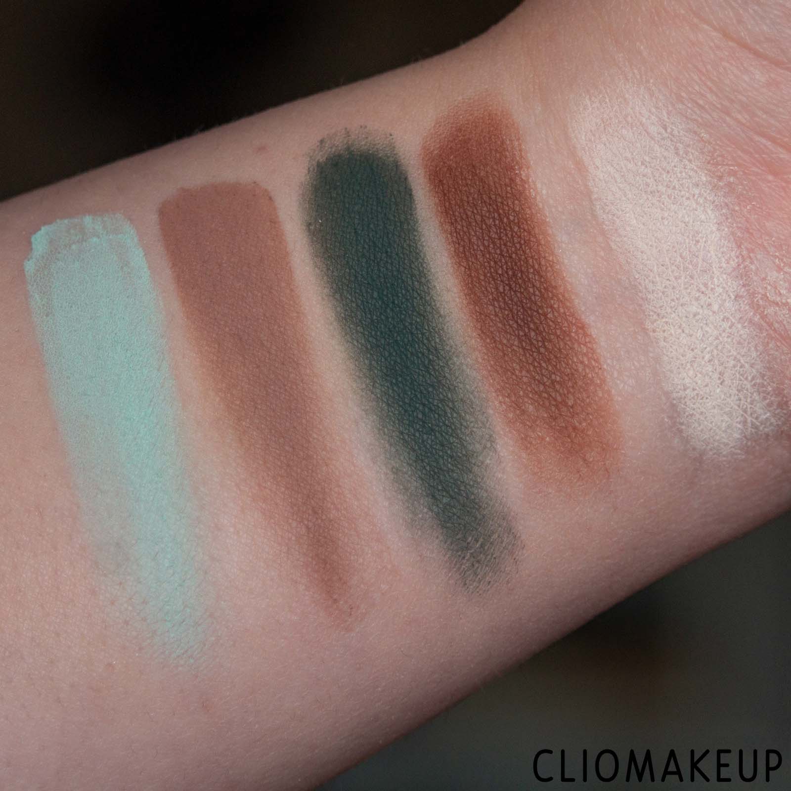 cliomakeup-recensione-palette-essence-disney-classics-bambi-silky-eyeshadow-palette-7