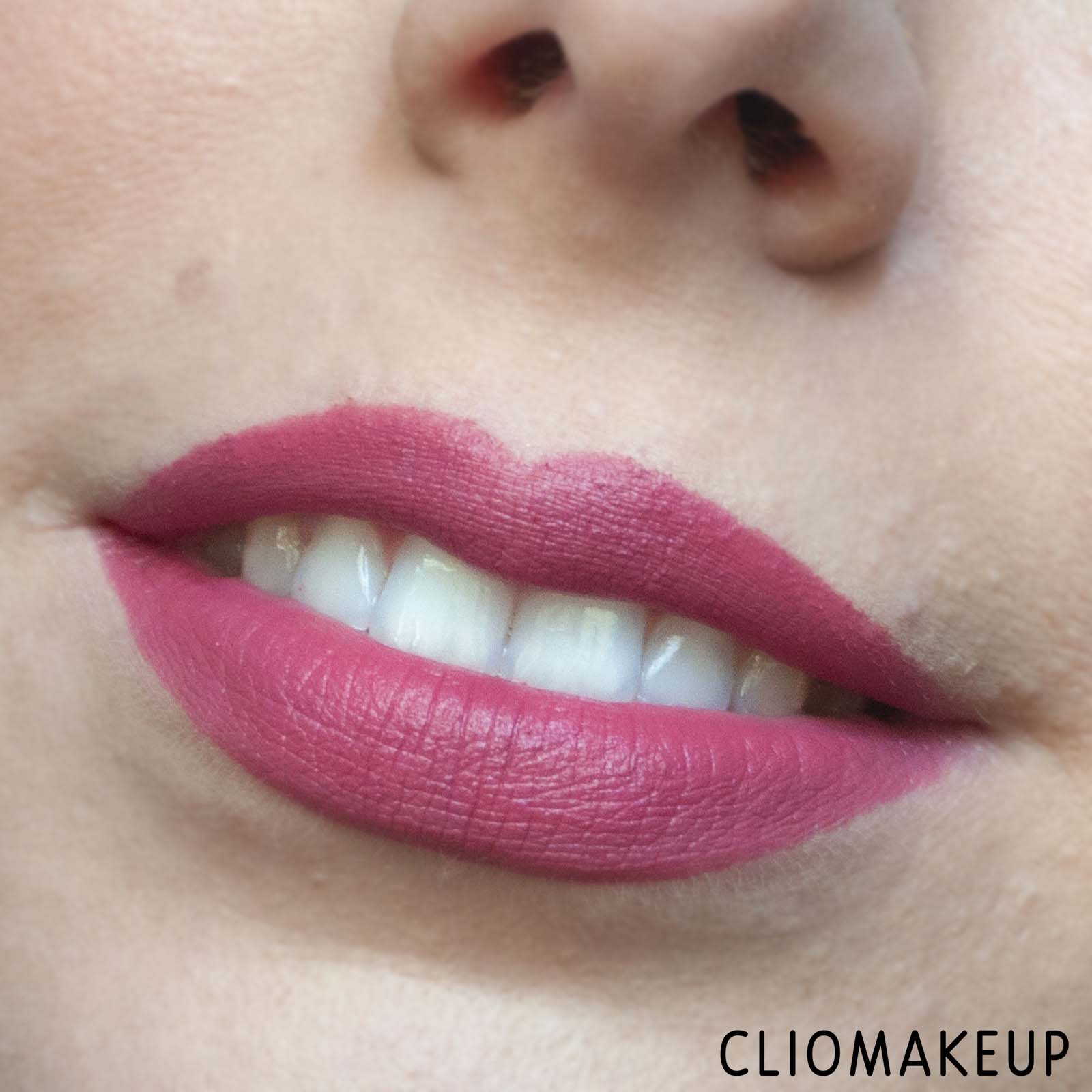 cliomakeup-recensione-rossetti-kiko-green-me-matte-lipstick-12