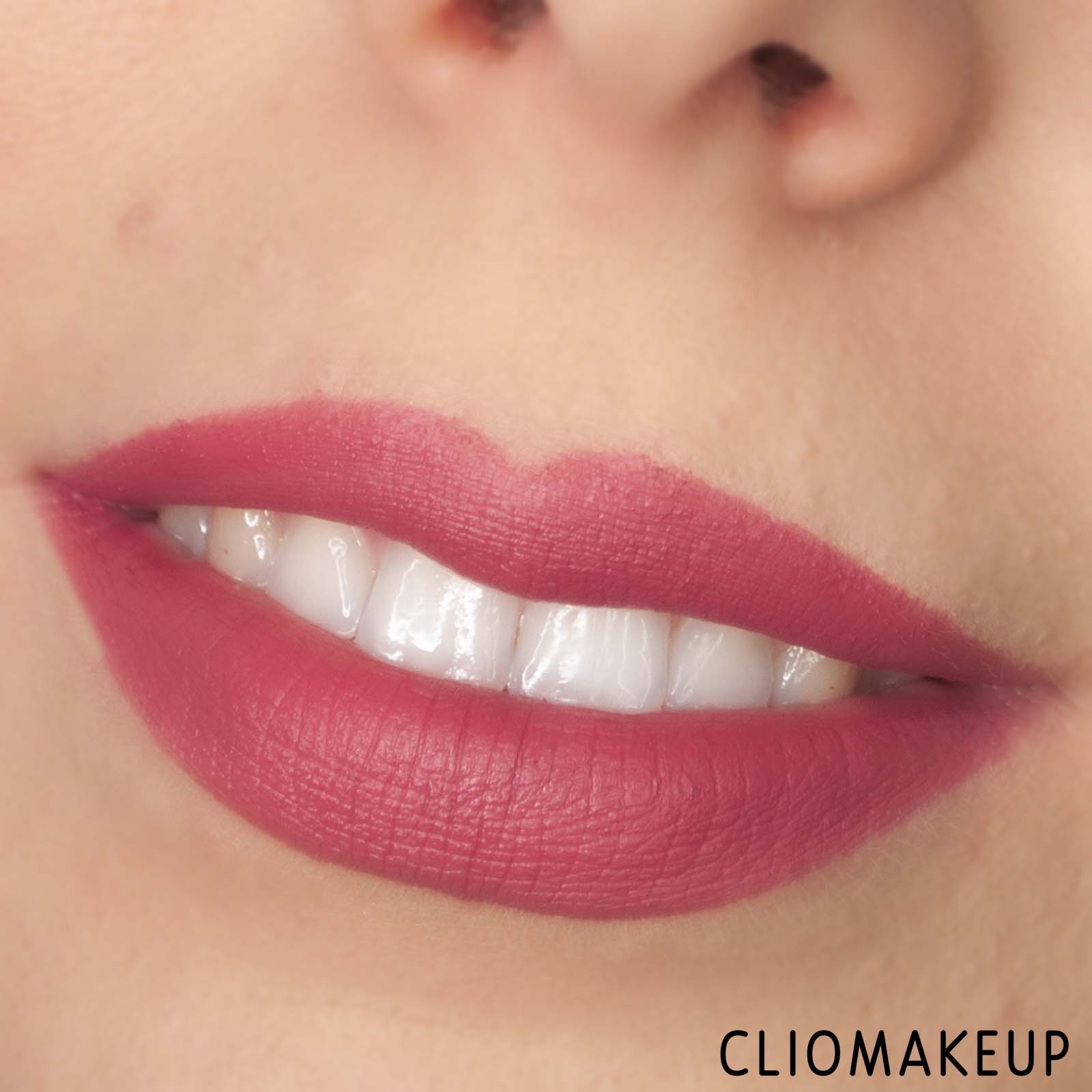 cliomakeup-recensione-rossetti-kiko-green-me-matte-lipstick-13