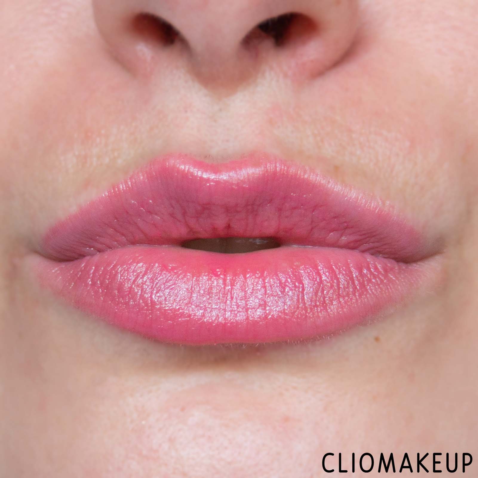 cliomakeup-recensione-balsamo-labbra-essence-heart-core-fruity-lip-balm-10