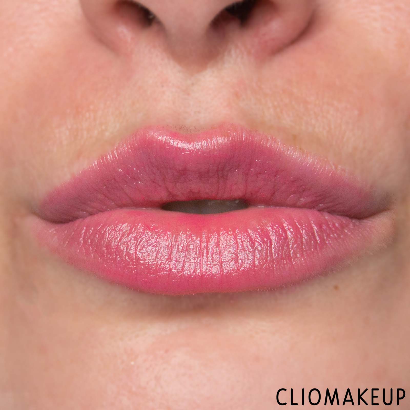 cliomakeup-recensione-balsamo-labbra-essence-heart-core-fruity-lip-balm-11