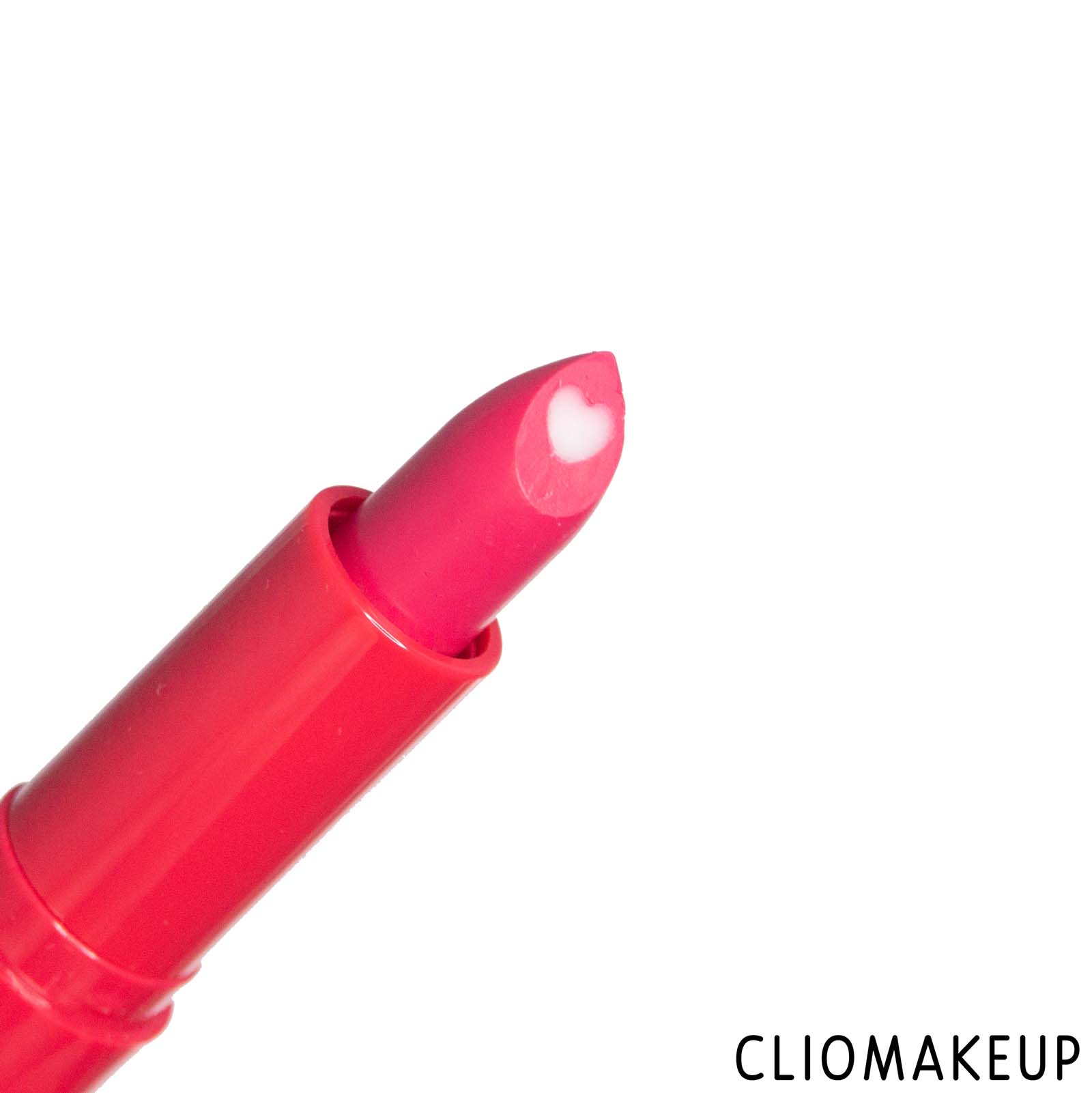 cliomakeup-recensione-balsamo-labbra-essence-heart-core-fruity-lip-balm-5