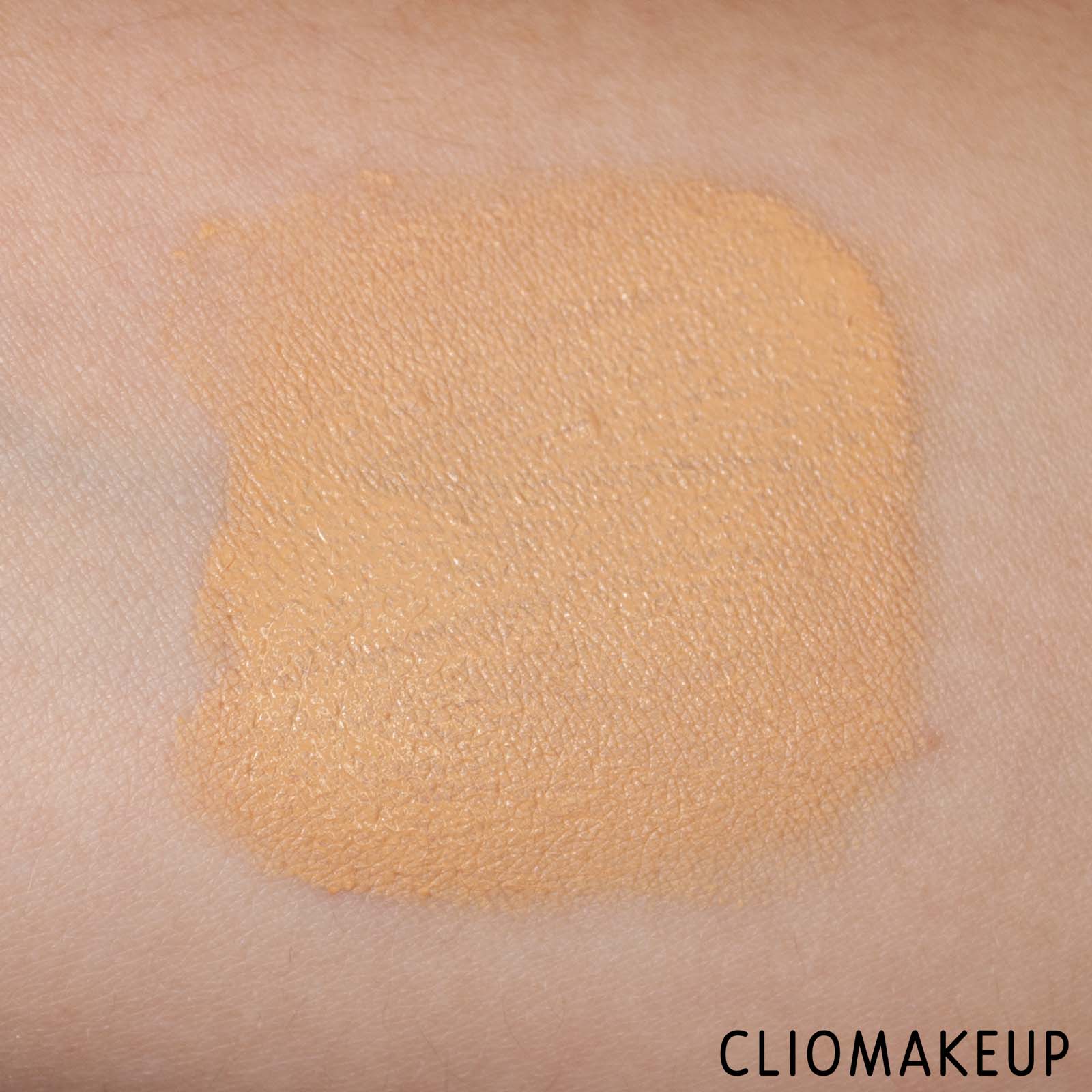 cliomakeup-recensione-fondotinta-kiko-festival-glow-fresh-feel-foundation-spf-30-9