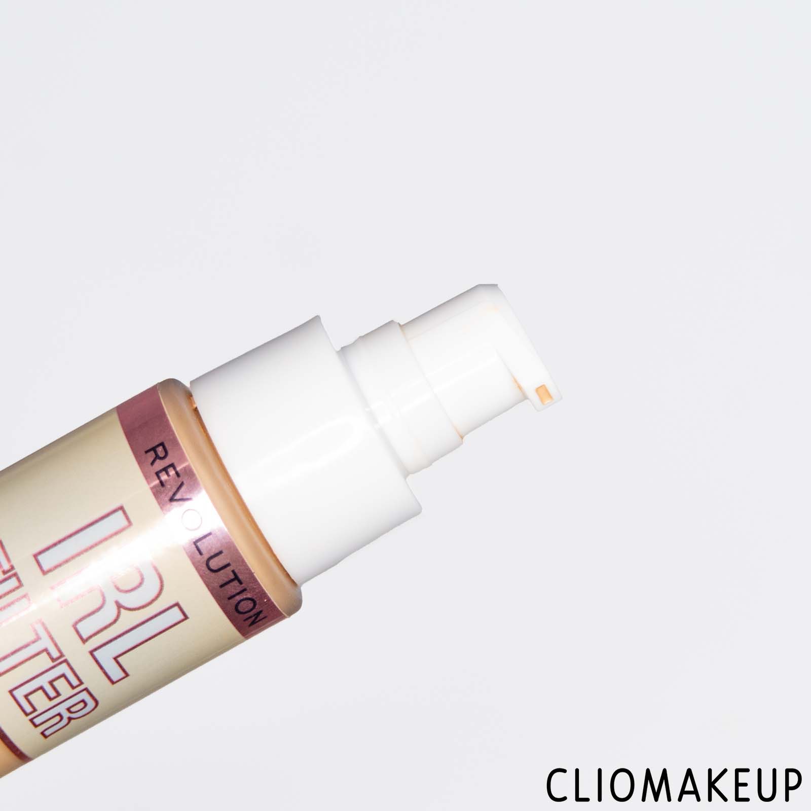 cliomakeup-recensione-fondotinta-revolution-irl-filter-longwear-foundation-5