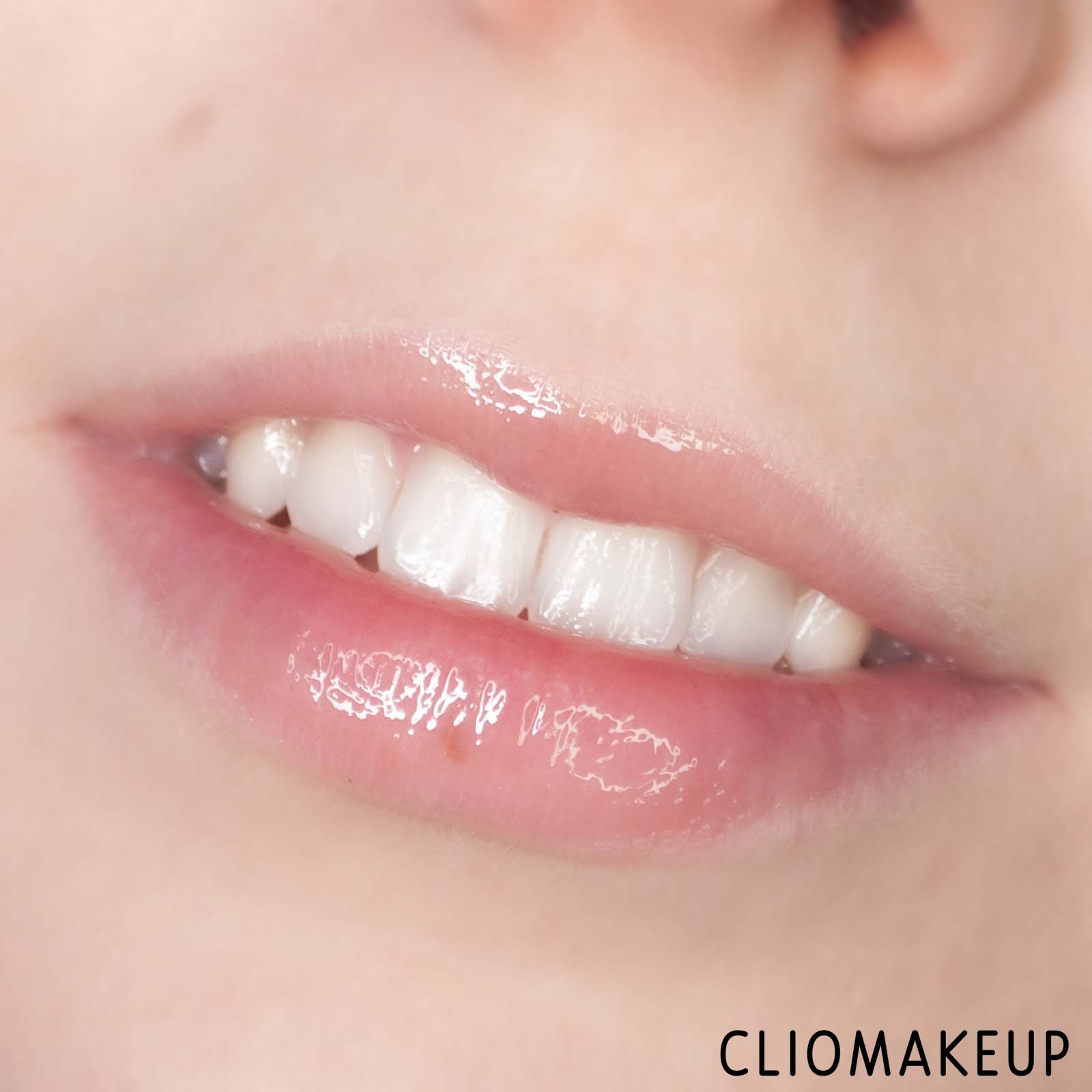 cliomakeup-recensione-olio-labbra-fenty-beauty-cherry-treat-conditioning-lip-oil-11