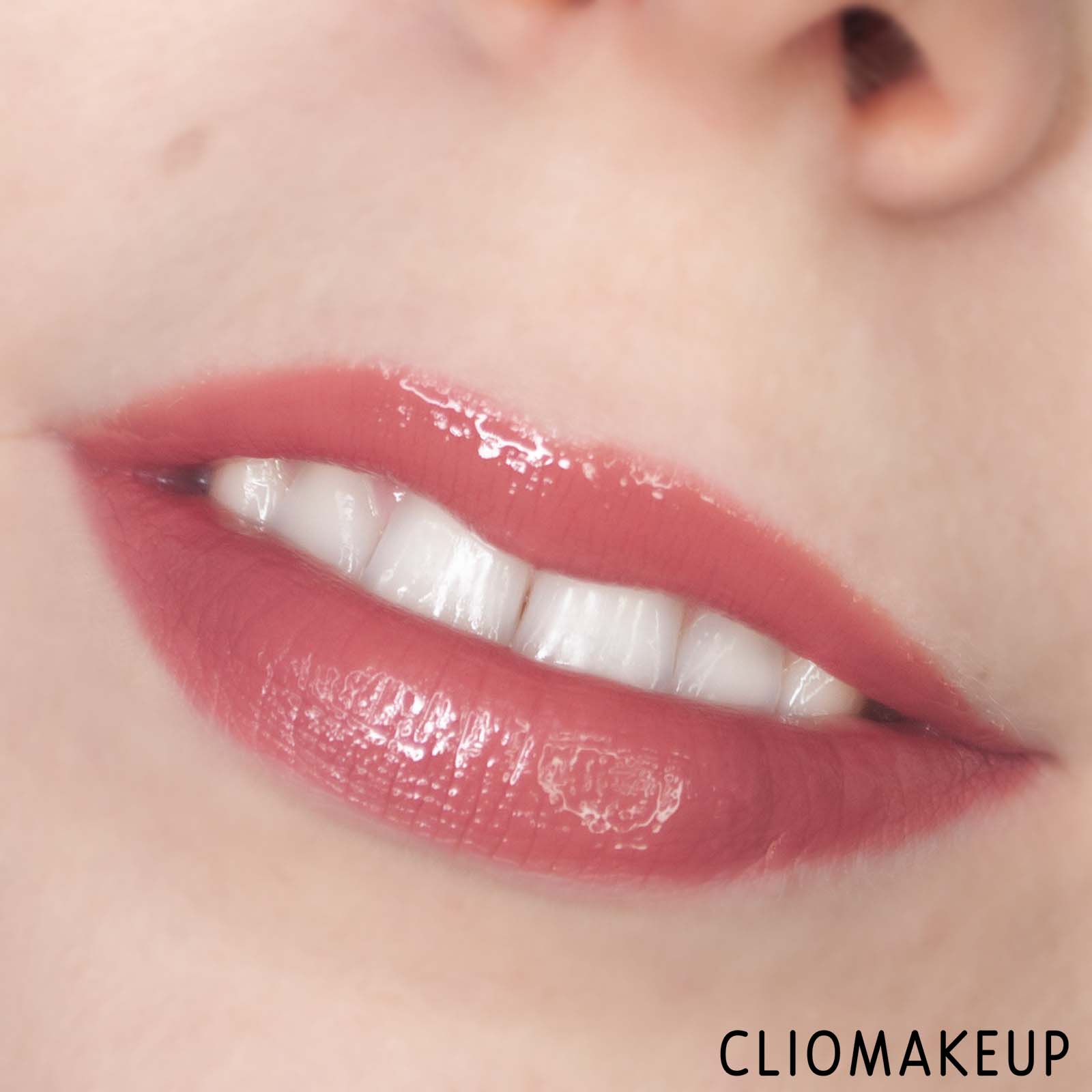 cliomakeup-recensione-olio-labbra-fenty-beauty-cherry-treat-conditioning-lip-oil-13