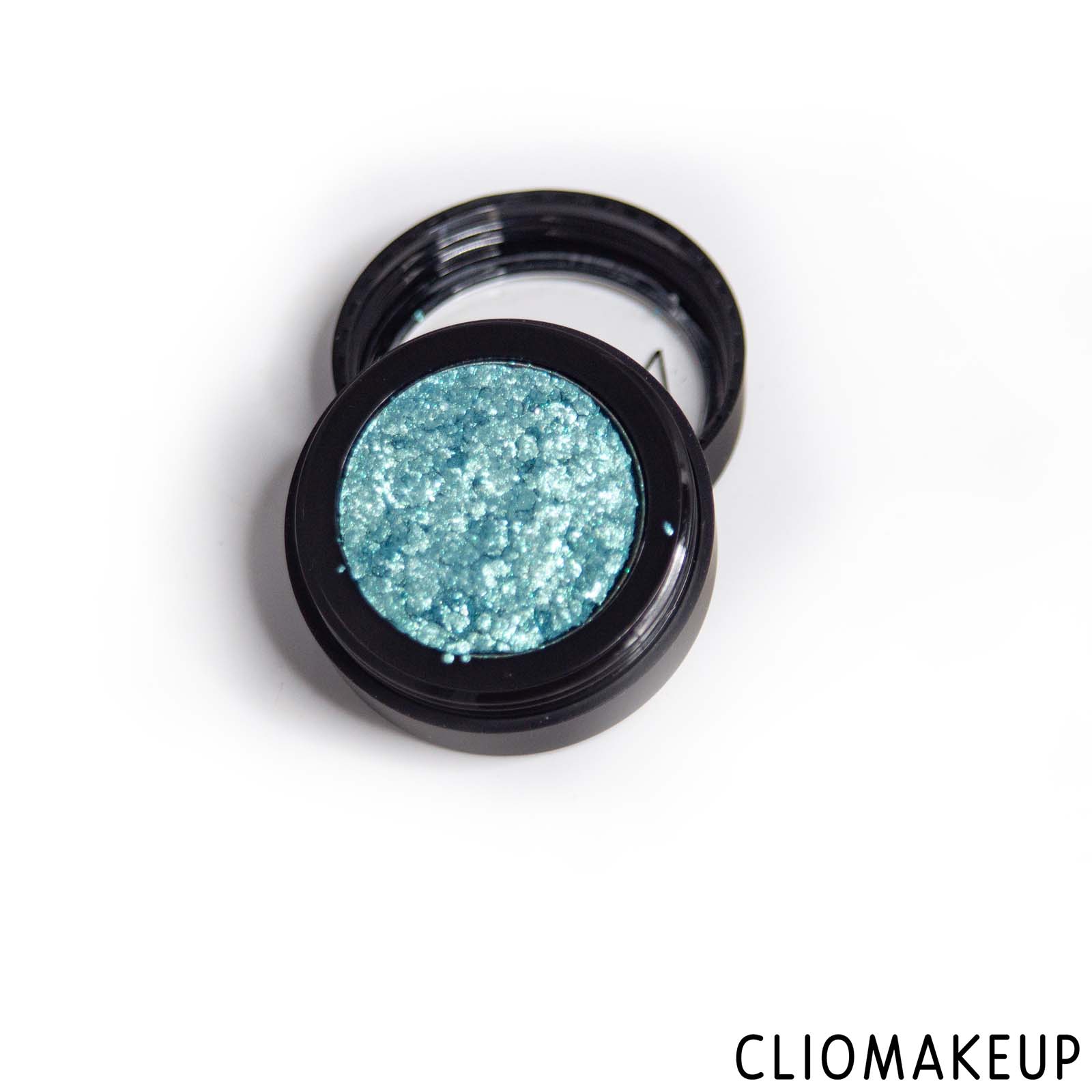 cliomakeup-recensione-ombretto-nars-powerchrome-loose-eye-pigment-5