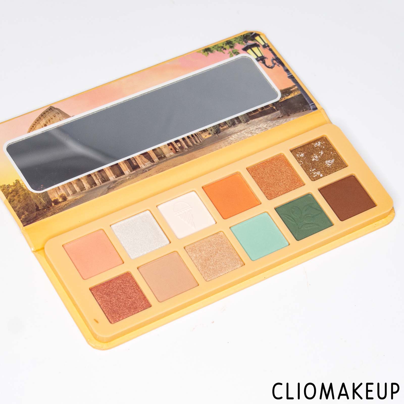 cliomakeup-recensione-palette-essence-benvenuti-a-roma-eyeshadow-palette-3