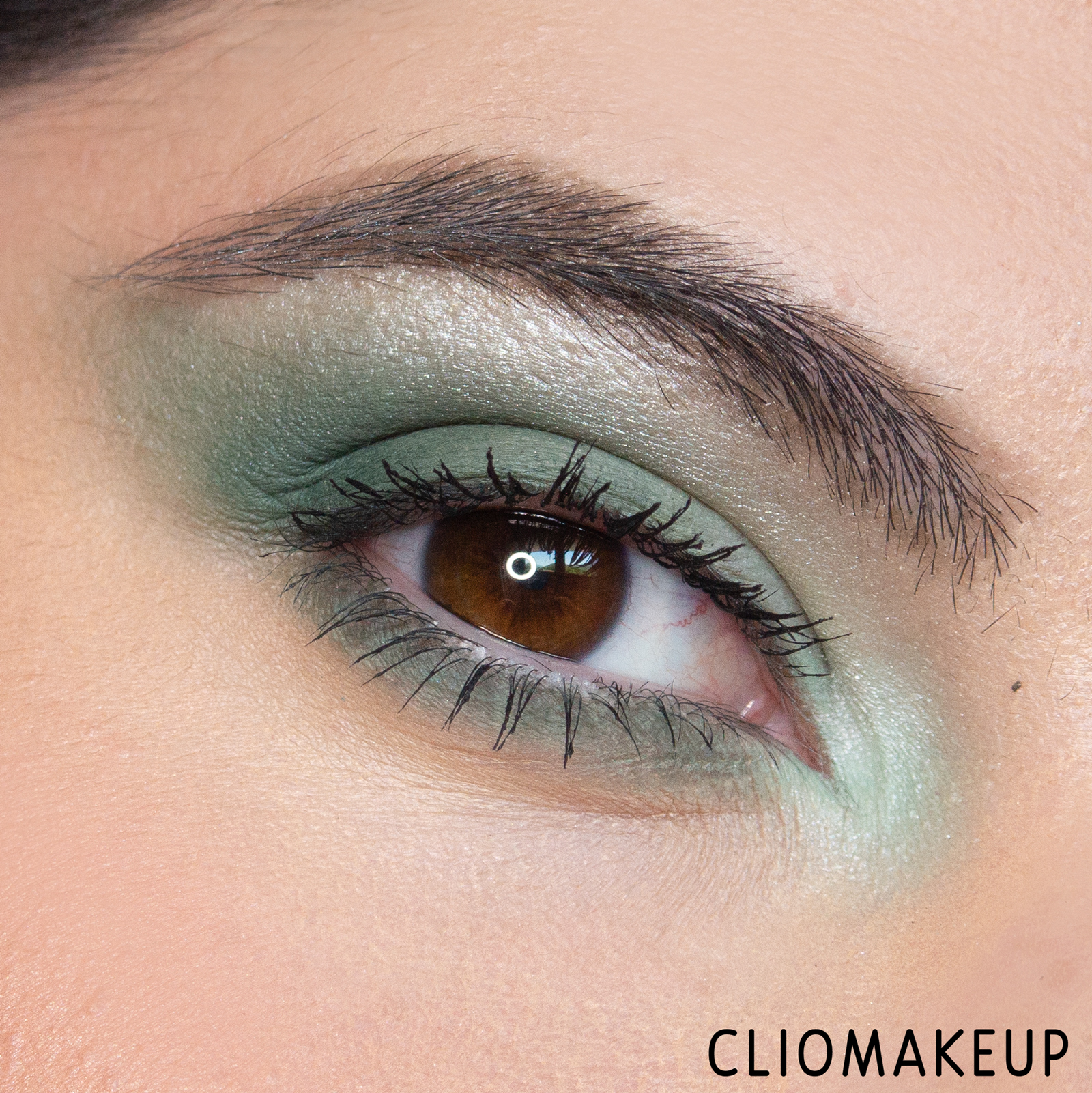 cliomakeup-recensione-palette-essence-benvenuti-a-roma-eyeshadows-palette-14