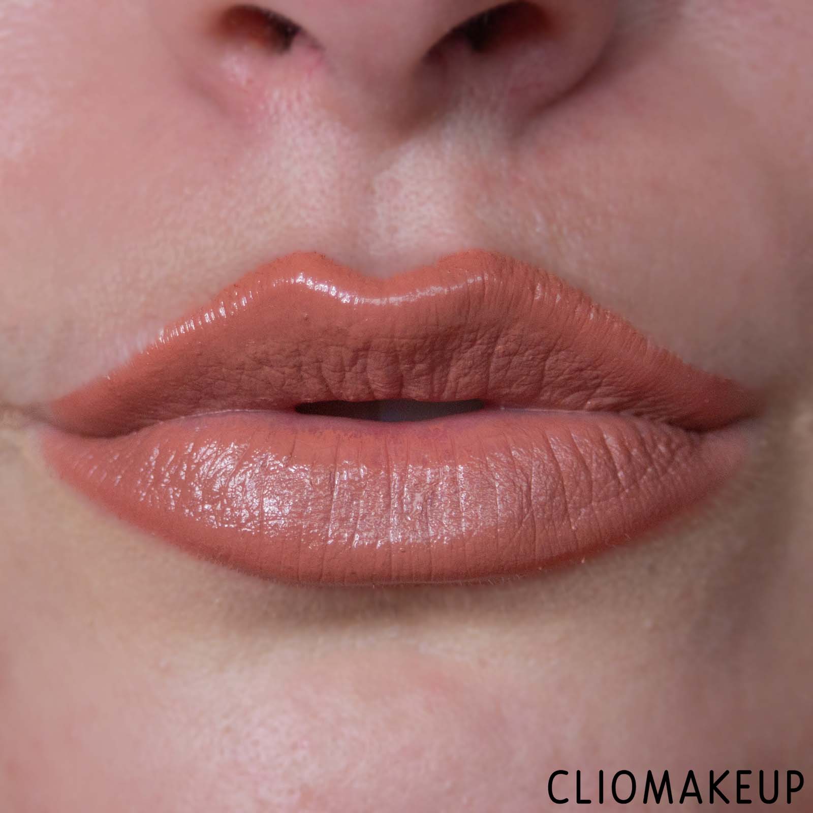 cliomakeup-recensione-rossetti-kiko-festival-glow-make-me-queen-lipstick-10