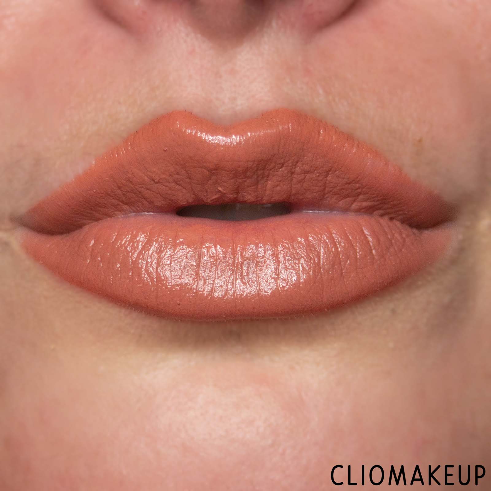 cliomakeup-recensione-rossetti-kiko-festival-glow-make-me-queen-lipstick-11