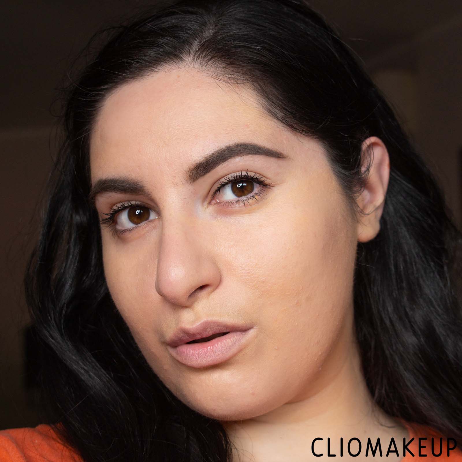 cliomakeup-recensione-fondotinta-maybelline-dream-mat-mousse-base-opacizzante-in-mousse-13