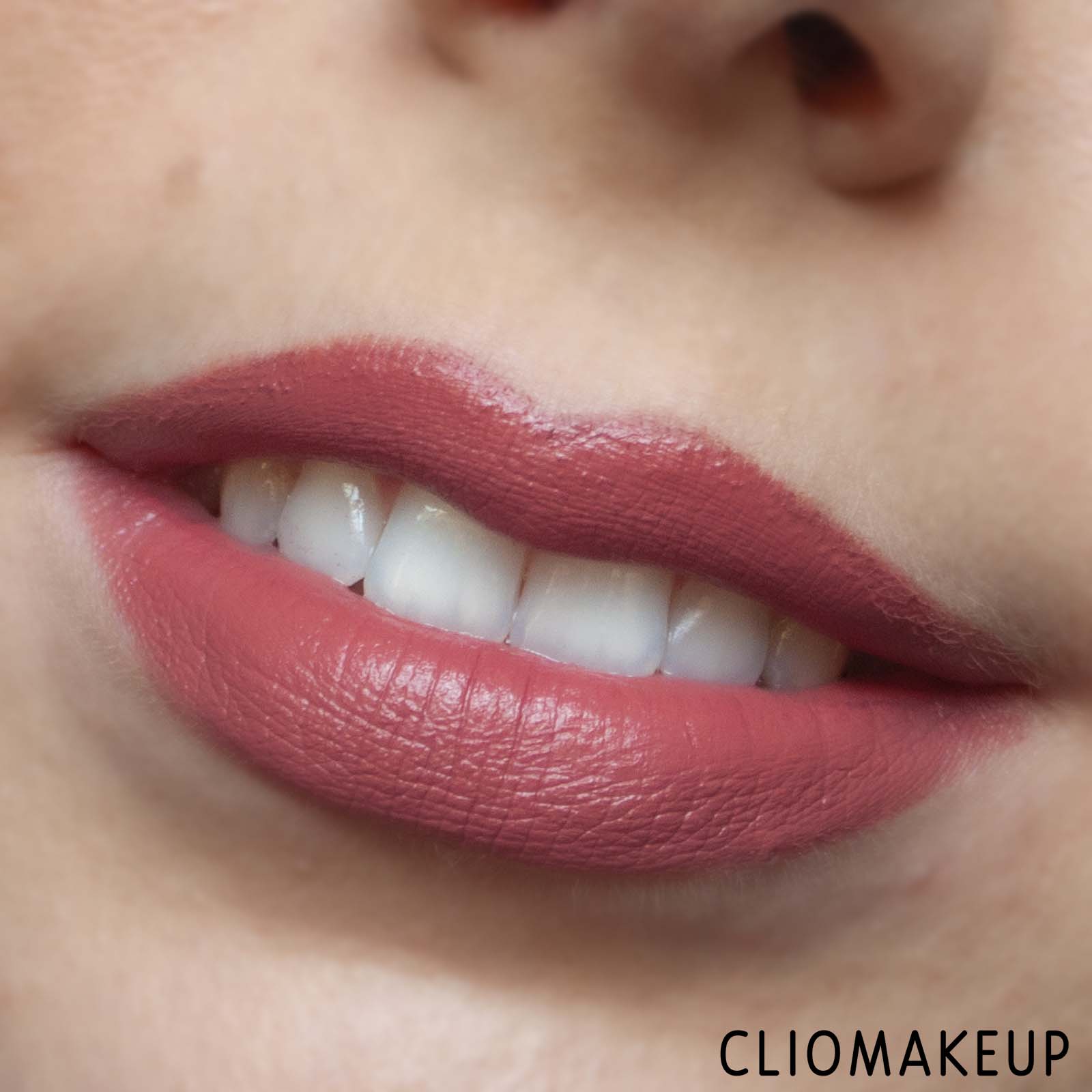 cliomakeup-recensione-rossetto-tarte-maracuja-juicy-lipstick-12