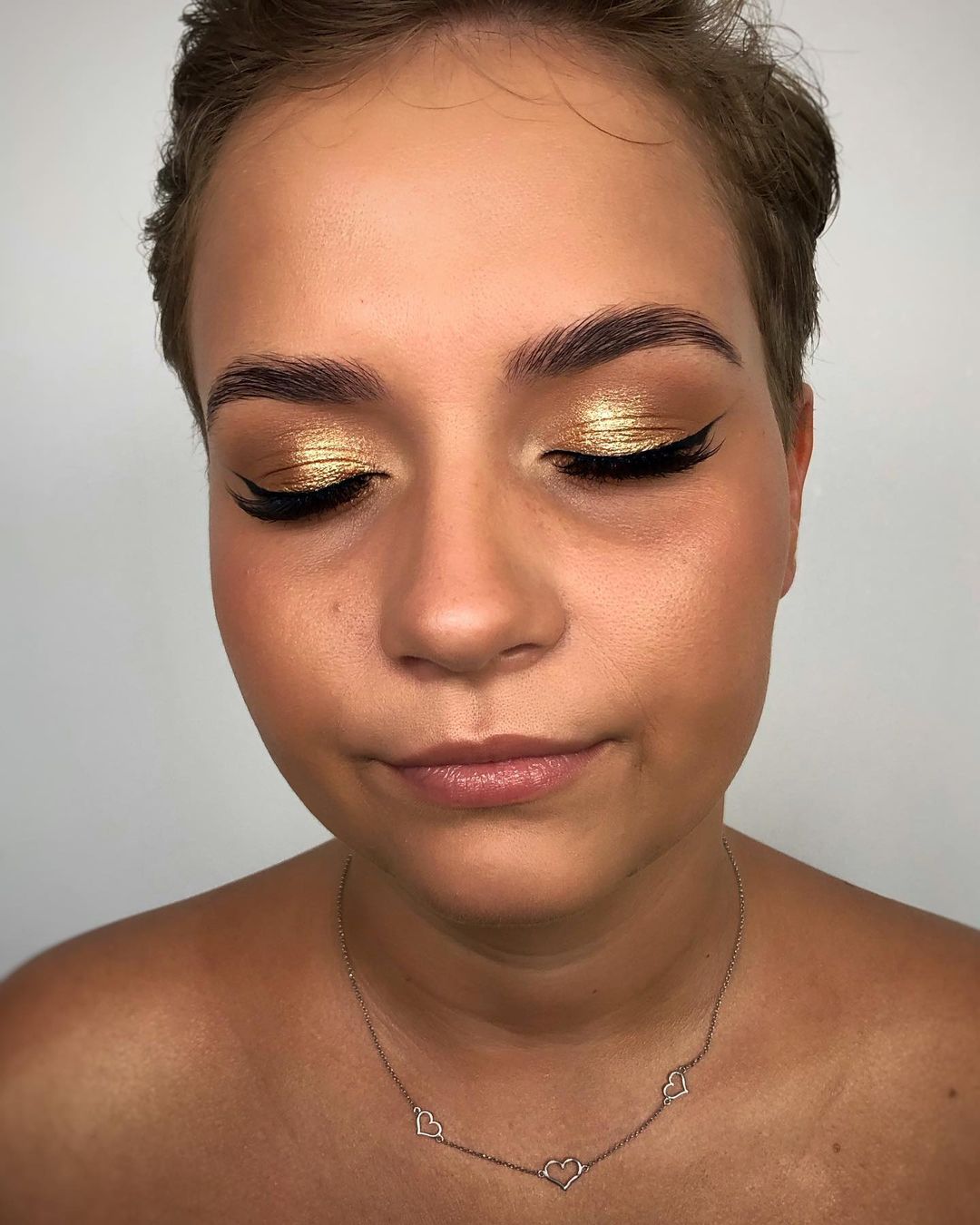 Cliomakeup-make-up-occhi-metallizzato-oro