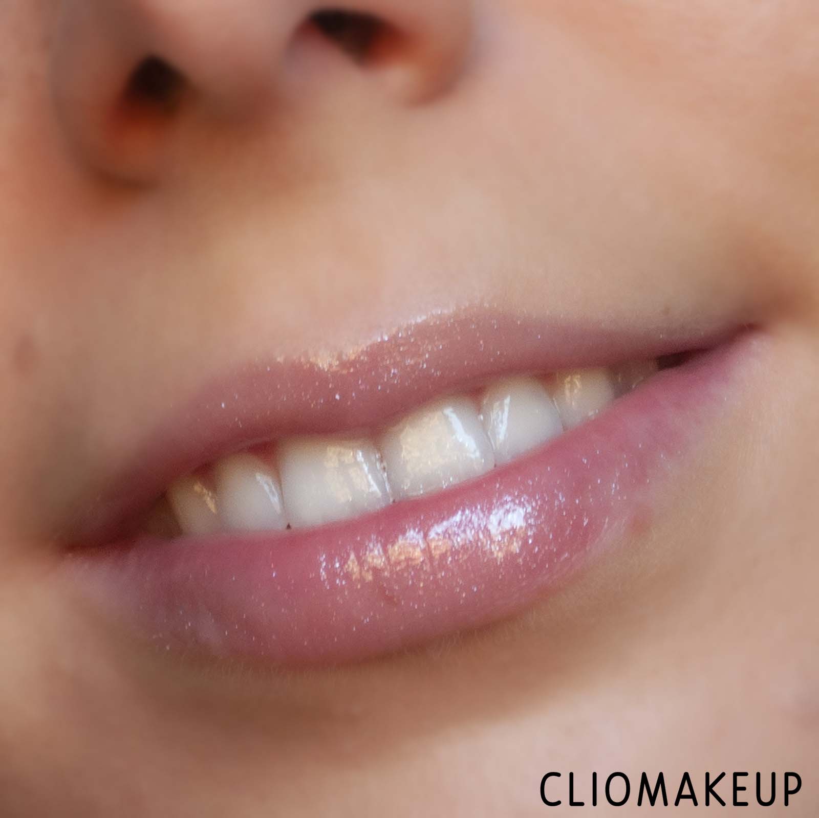 cliomakeup-recensione-gloss-loreal-plumping-lip-gloss-10