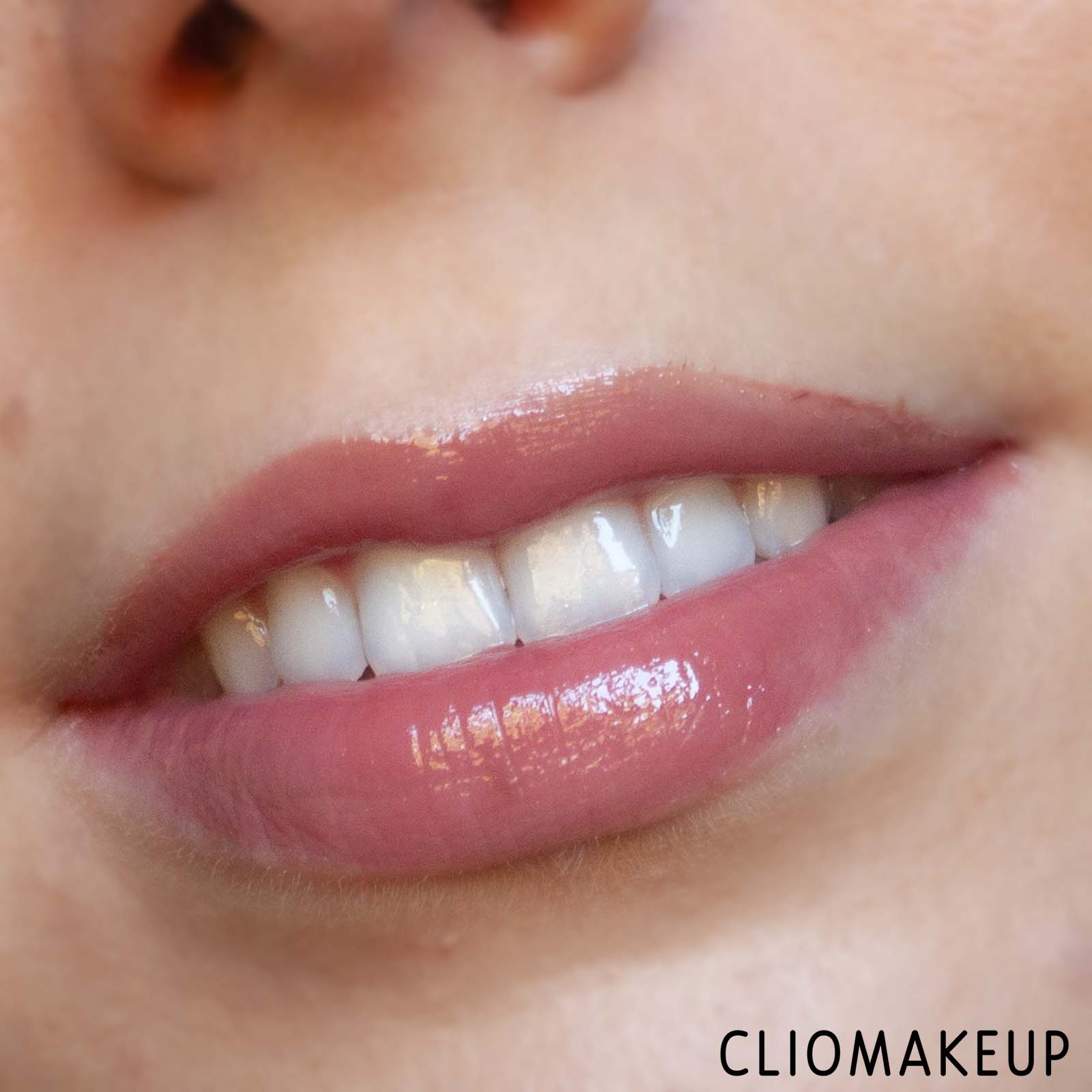 cliomakeup-recensione-gloss-loreal-plumping-lip-gloss-12