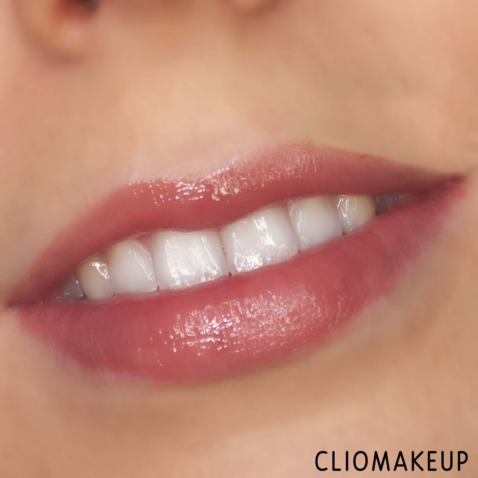 cliomakeup-recensione-gloss-loreal-plumping-lip-gloss-13