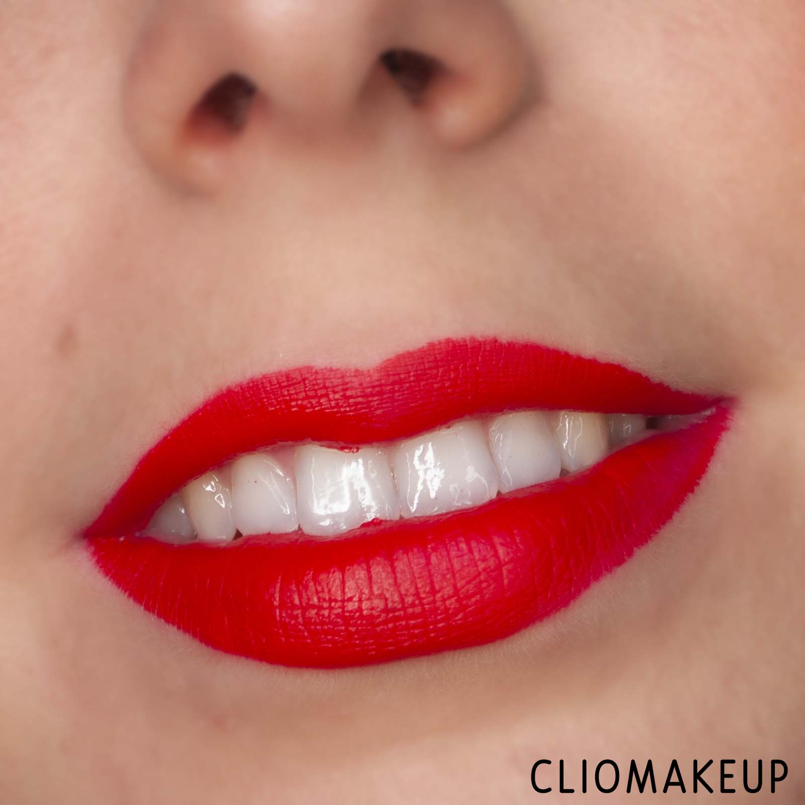 cliomakeup-recensione-rossetti-liquidi-wycon-nightfall-liquid-lipstick-11