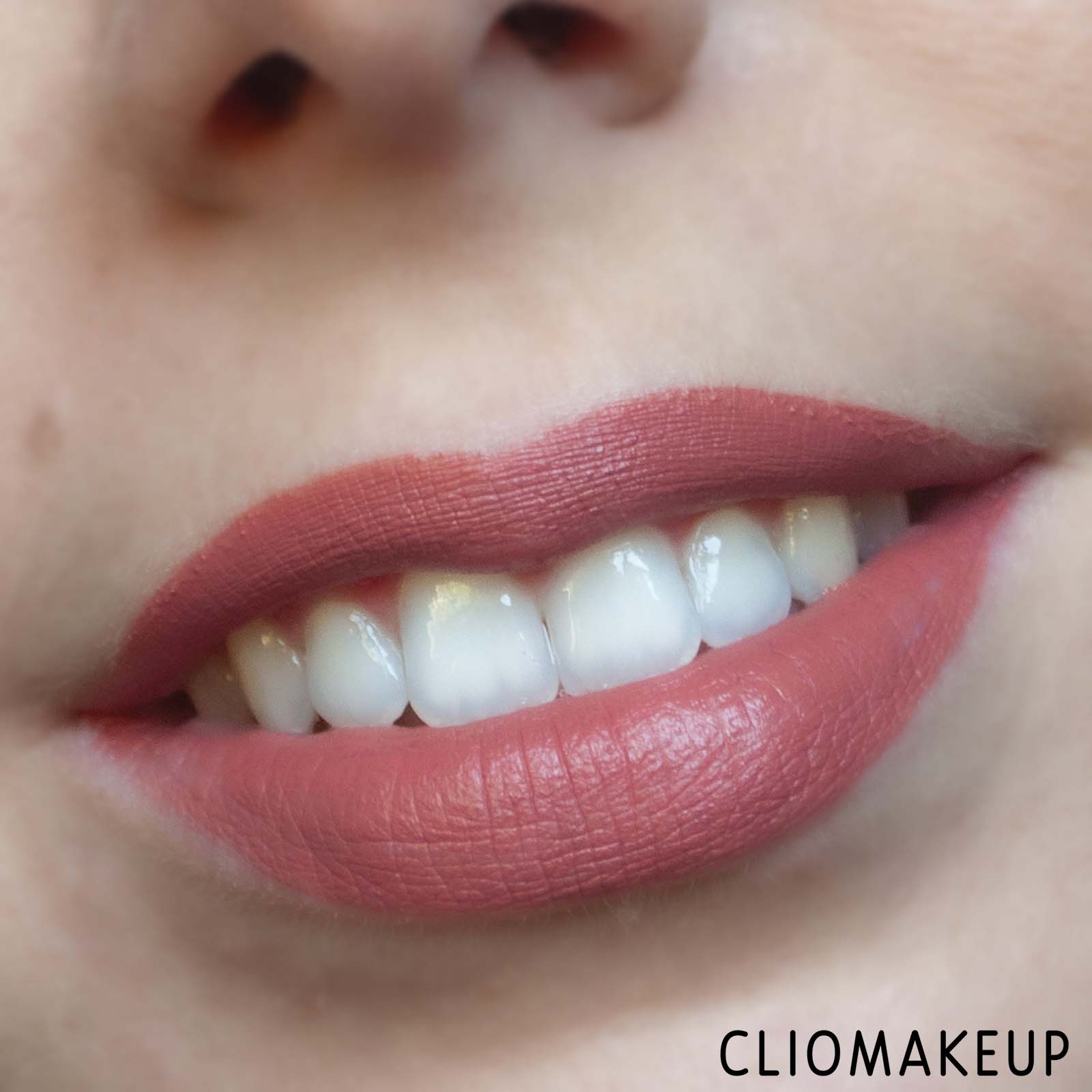 cliomakeup-recensione-rossetti-liquidi-wycon-nightfall-liquid-lipstick-12