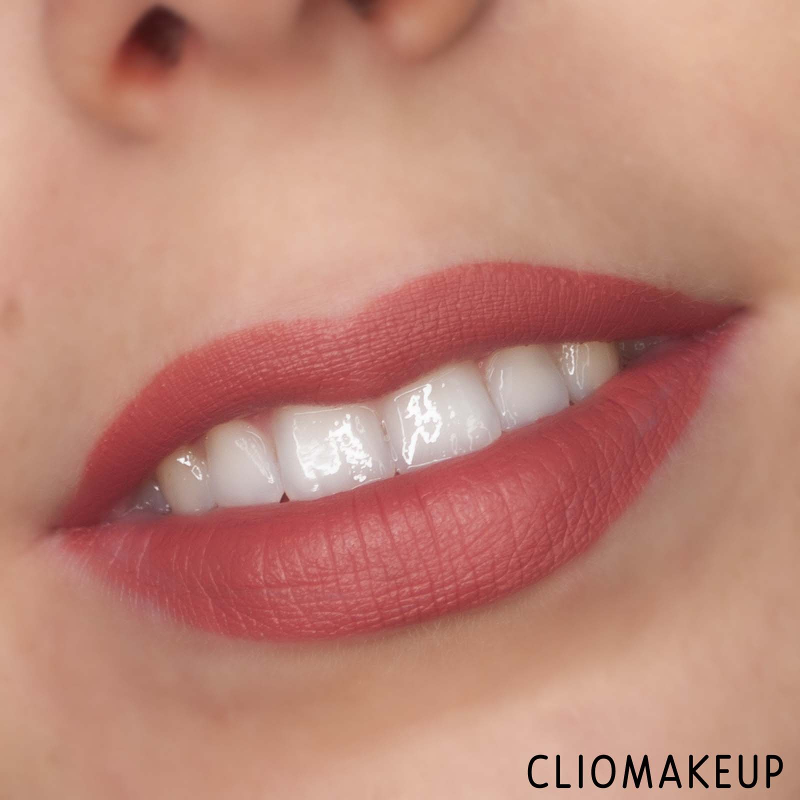 cliomakeup-recensione-rossetti-liquidi-wycon-nightfall-liquid-lipstick-13