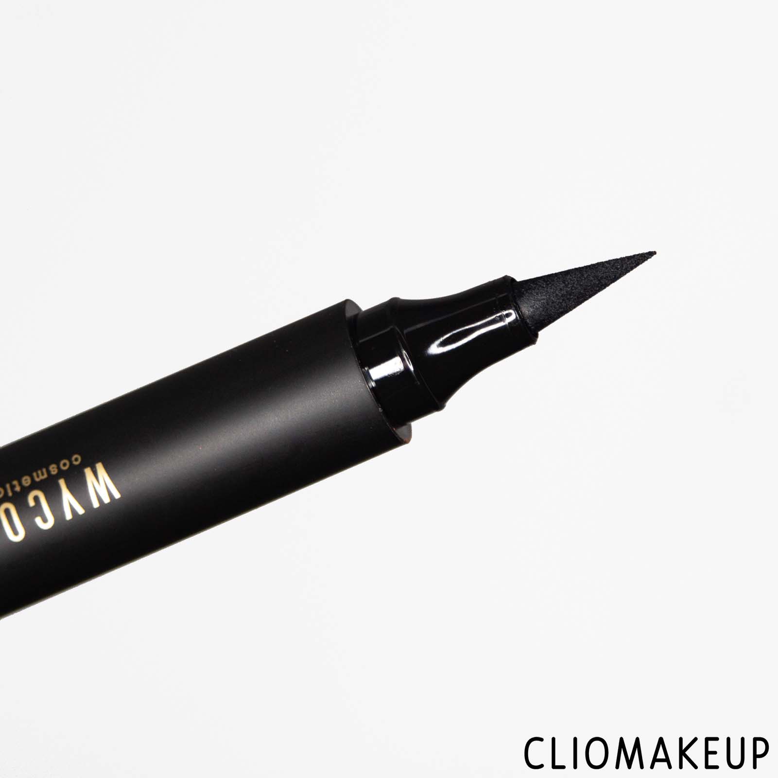 cliomakeup-recensione-eyeliner-wycon-black-is-black-double-ended-eyeliner-4