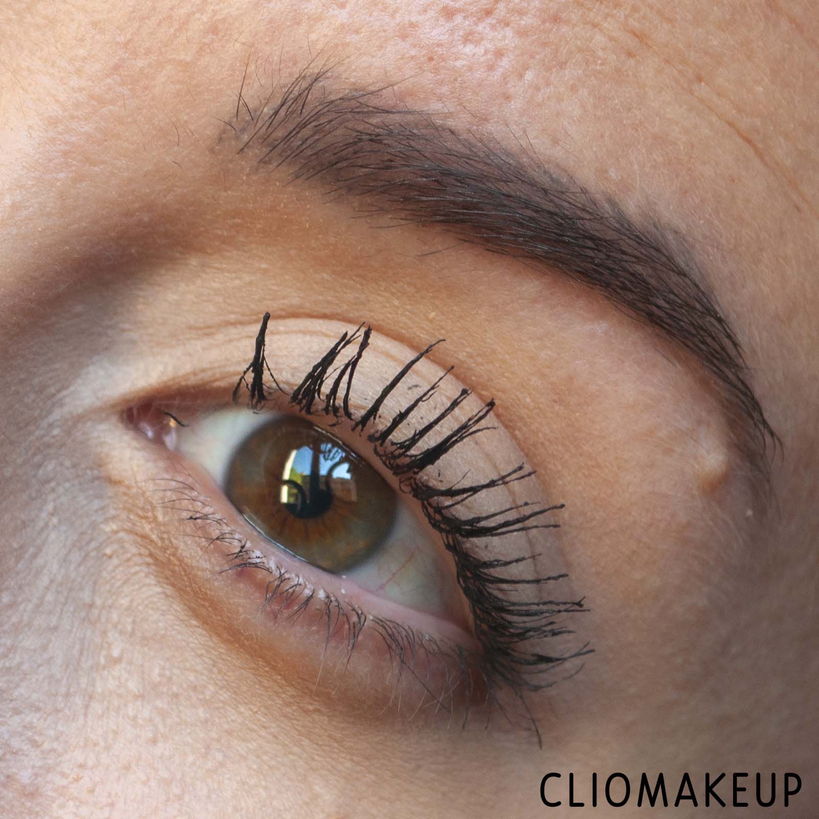 cliomakeup-recensione-mascara-kiko-blue-me-36h-lasting-e-volume-effect-mascara-12