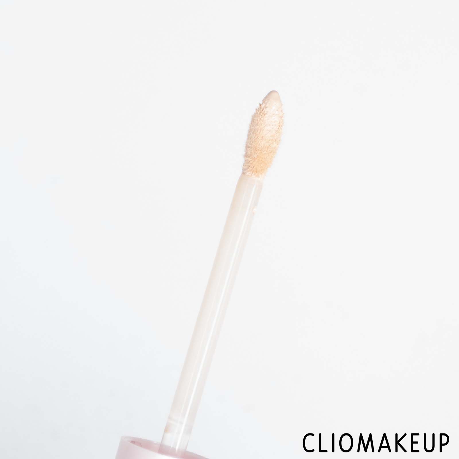 cliomakeup-recensione-correttore-too-faced-born-this-way-ethereal-light-illuminating-smoothing-concealer-5