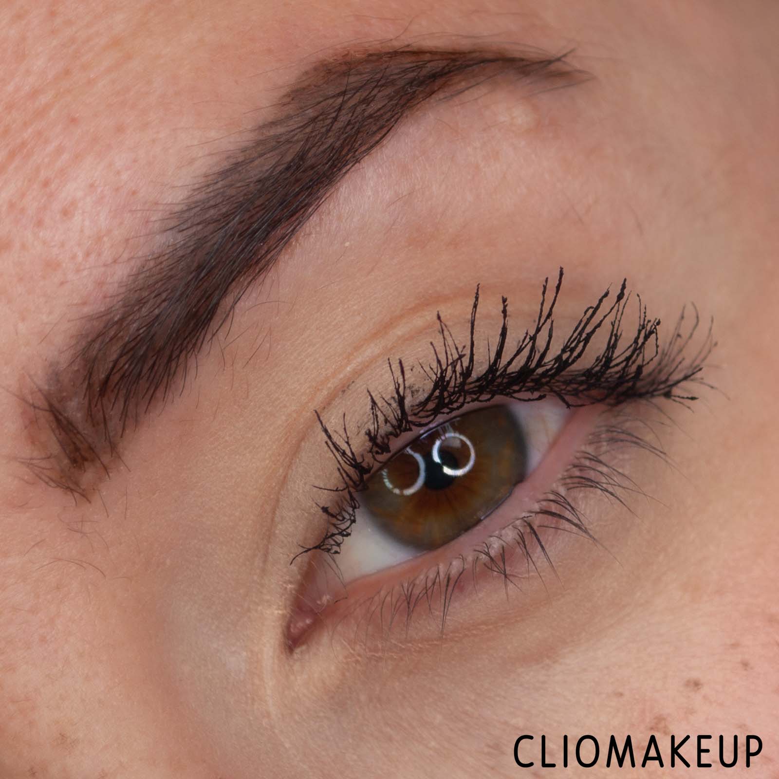 cliomakeup-recensione-mascara-essence-lash-like-a-boss-instant-volume-e-length-mascara-waterproof-13