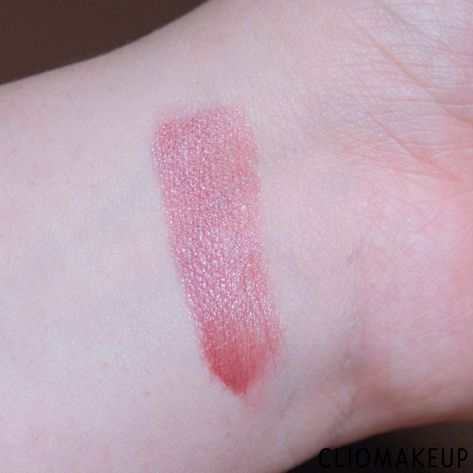 cliomakeup-recensione-rossetto-clinique-almost-lipstick-in-black-honey-6