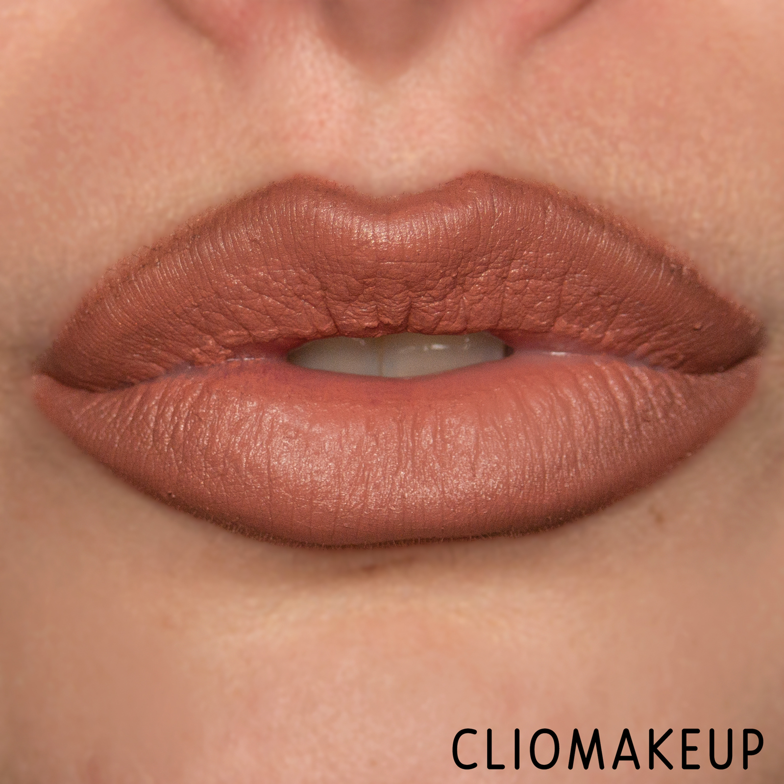 cliomakeup-recensione-rossetto-mac-lipstick-manuele-mameli-13