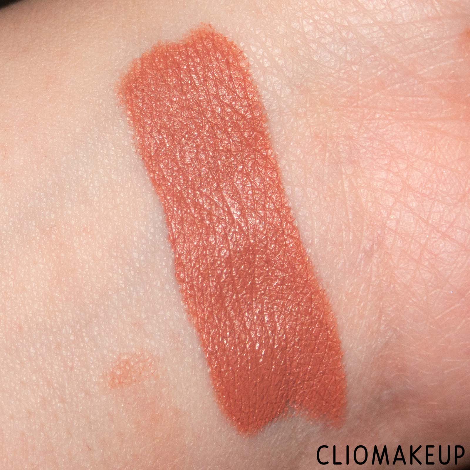 cliomakeup-recensione-rossetto-mac-lipstick-manuele-mameli-7