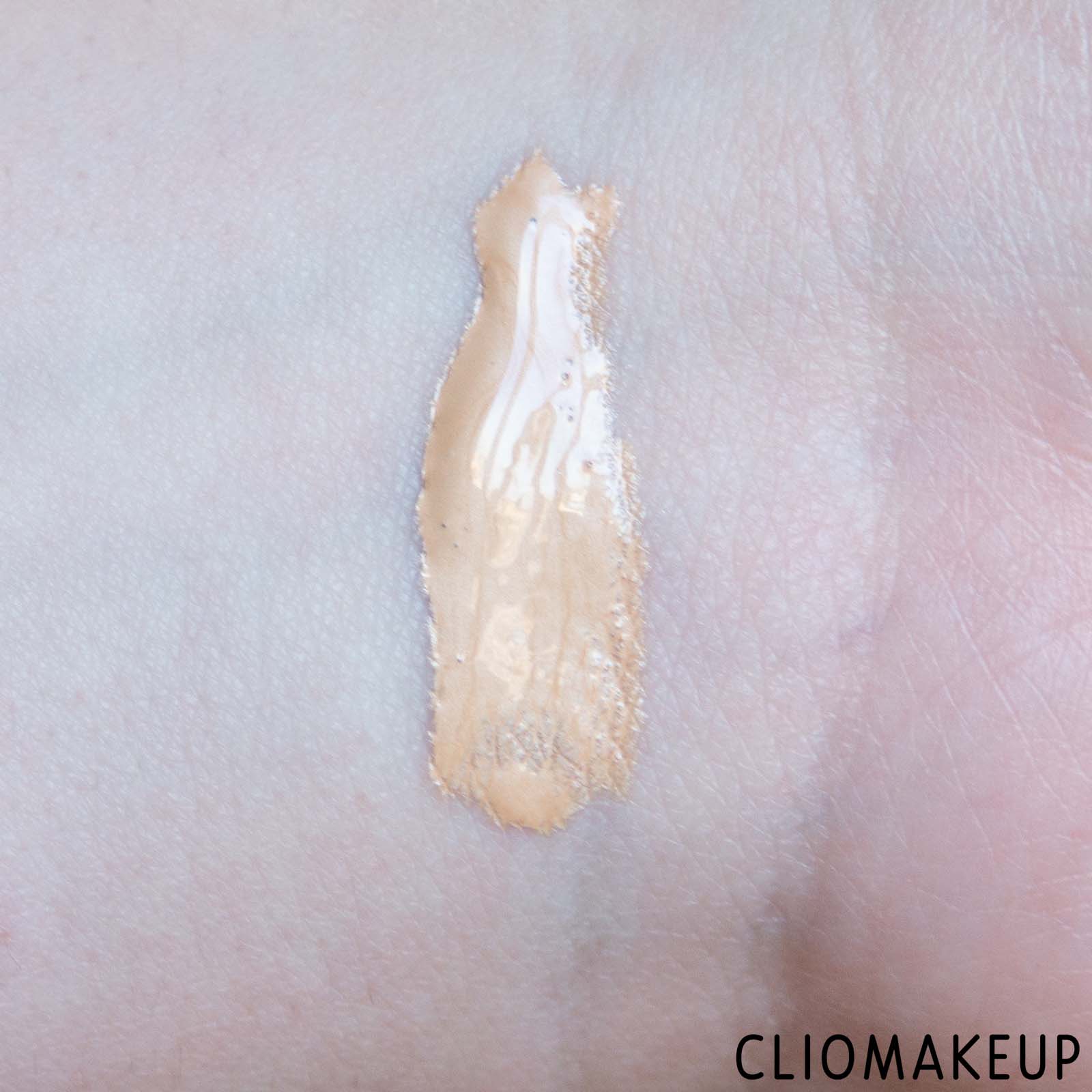 cliomakeup-recensione-fondotinta-elf-halo-glow-liquid-filter-6