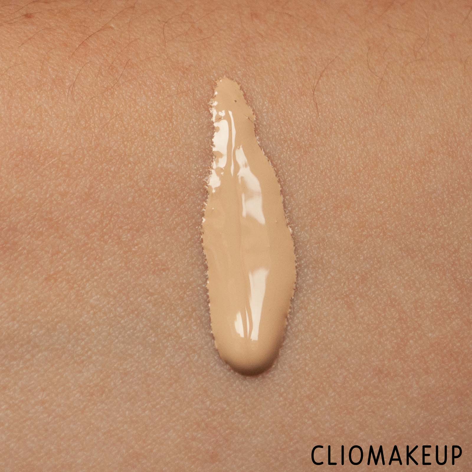 cliomakeup-recensione-fondotinta-wycon-virtuous-skin-tinted-balm-7