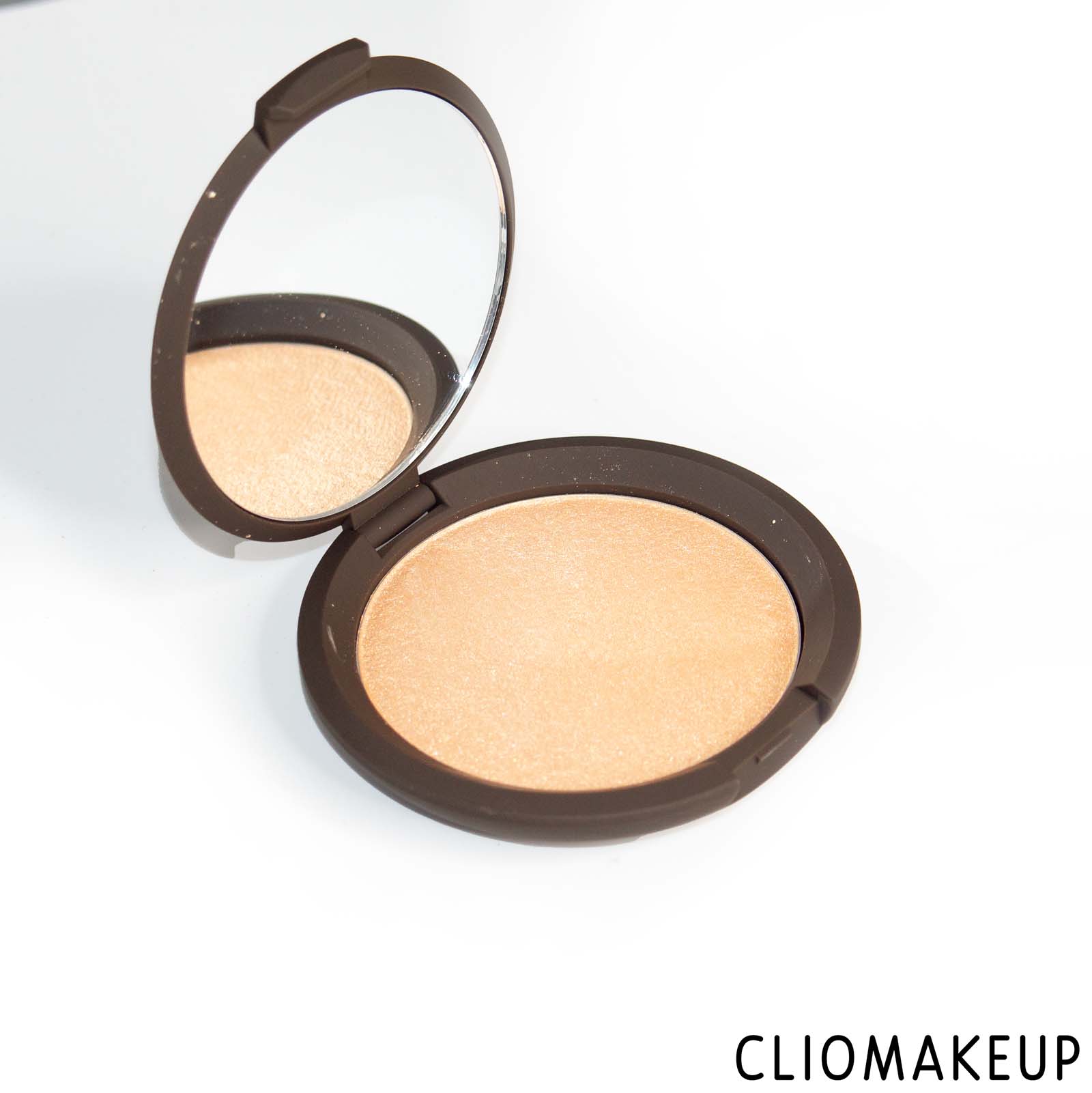 cliomakeup-recensione-illuminante-smashbox-x-becca-shimmering-skin-perfector-pressed-powder-4