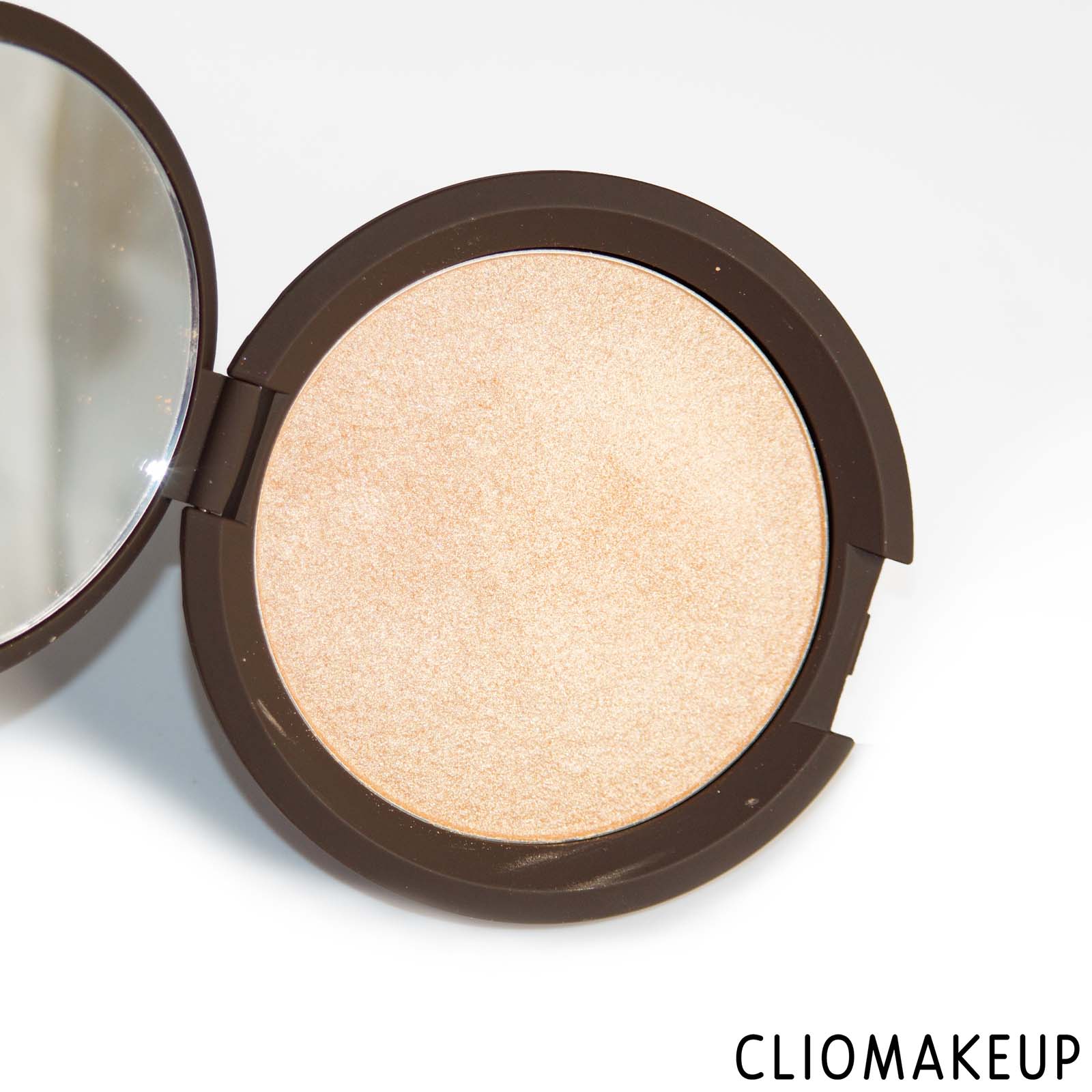 cliomakeup-recensione-illuminante-smashbox-x-becca-shimmering-skin-perfector-pressed-powder-5