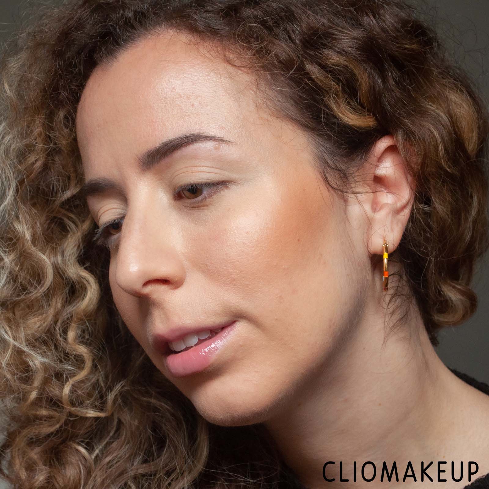 cliomakeup-recensione-palette-viso-kiko-joyful-holiday-all-you-need-face-palette-8