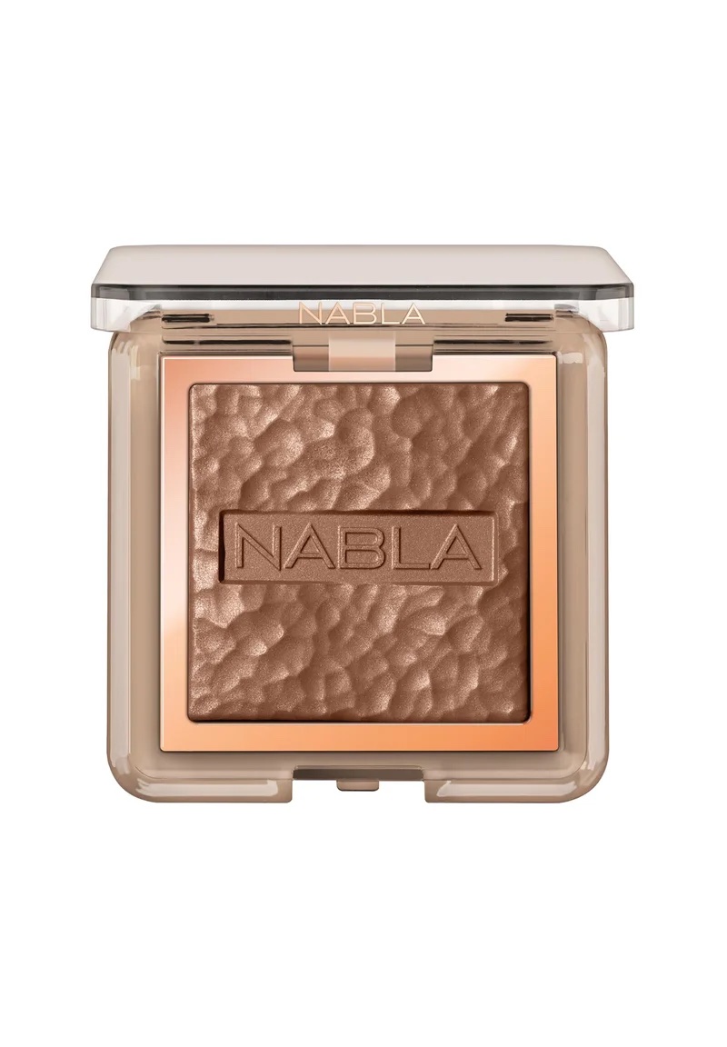 Cliomakeup-trend-glow-nabla-skin-brozing