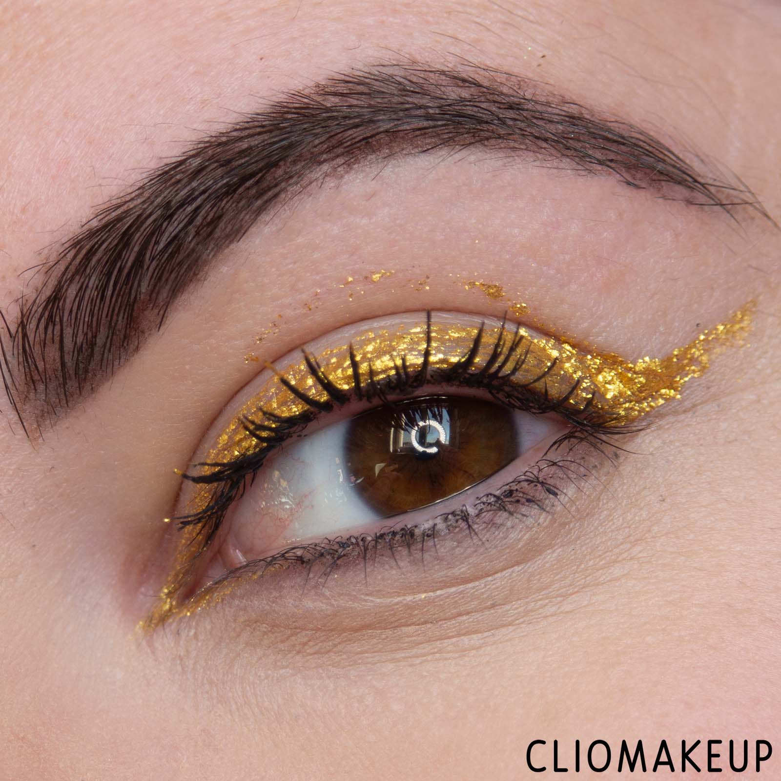 cliomakeup-recensione-eyeliner-revolution-chromatic-liner-gold-gleam-13