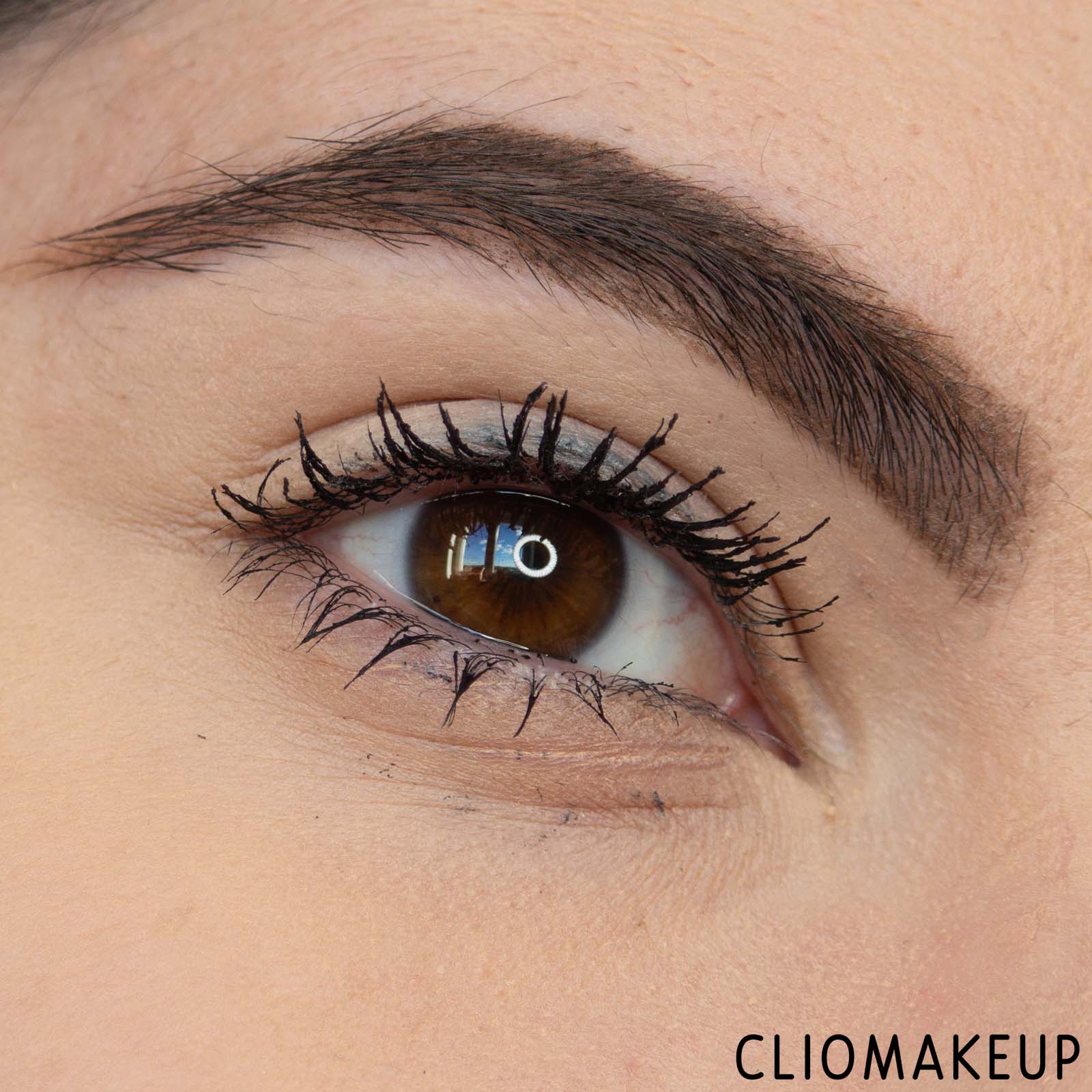 cliomakeup-recensione-mascara-maybelline-ciglia-sensazionali-luscious-black-mascara-13