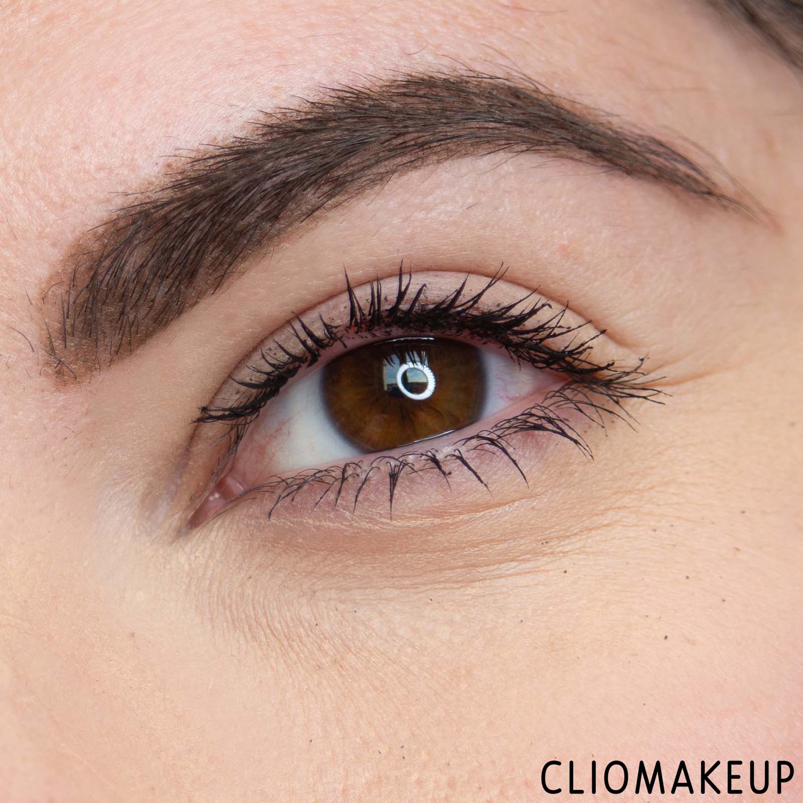 cliomakeup-recensione-mascara-revolution-cosmic-trip-alien-lash-mascara-11