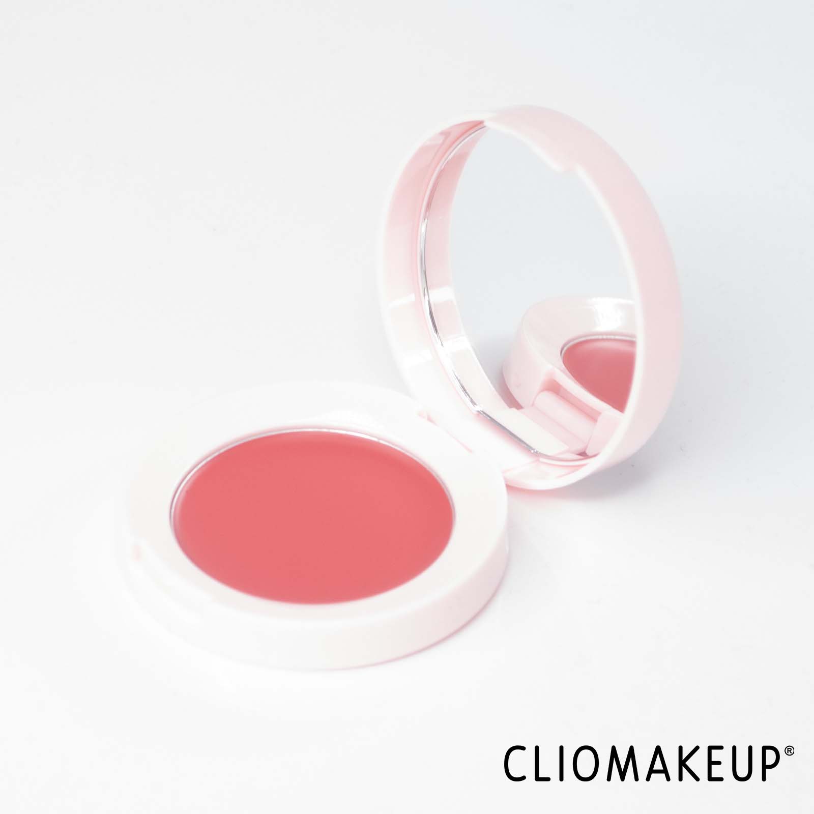 cliomakeup-recensione-blush-catrice-cream-to-powder-blush-5