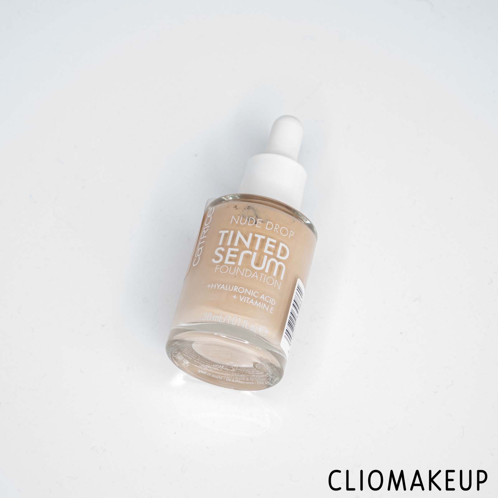 cliomakeup-recensione-fondotinta-catrice-nude-drop-tinted-serum-foundation-2