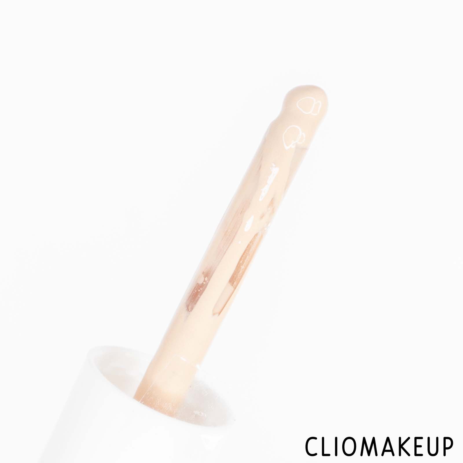 cliomakeup-recensione-fondotinta-catrice-nude-drop-tinted-serum-foundation-5