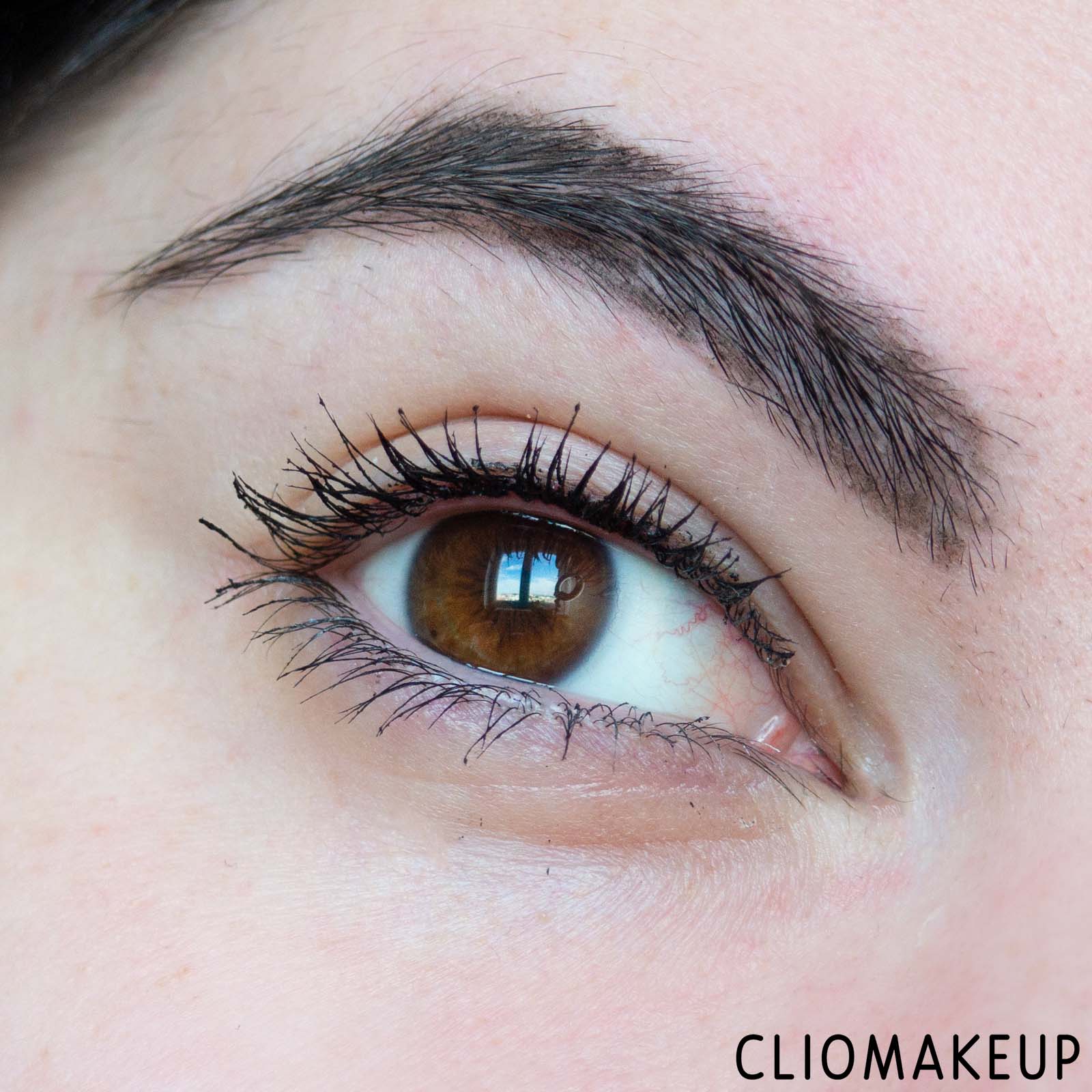 cliomakeup-recensione-mascara-loreal-double-extension-carbon-black-mascara-12