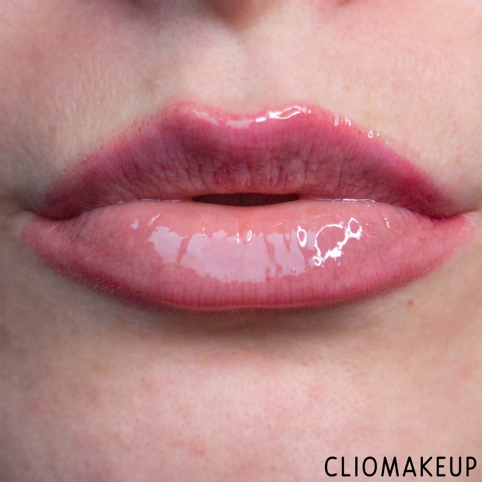 cliomakeup-recensione-olio-labbra-rem-beauty-essential-drip-lip-oil-12