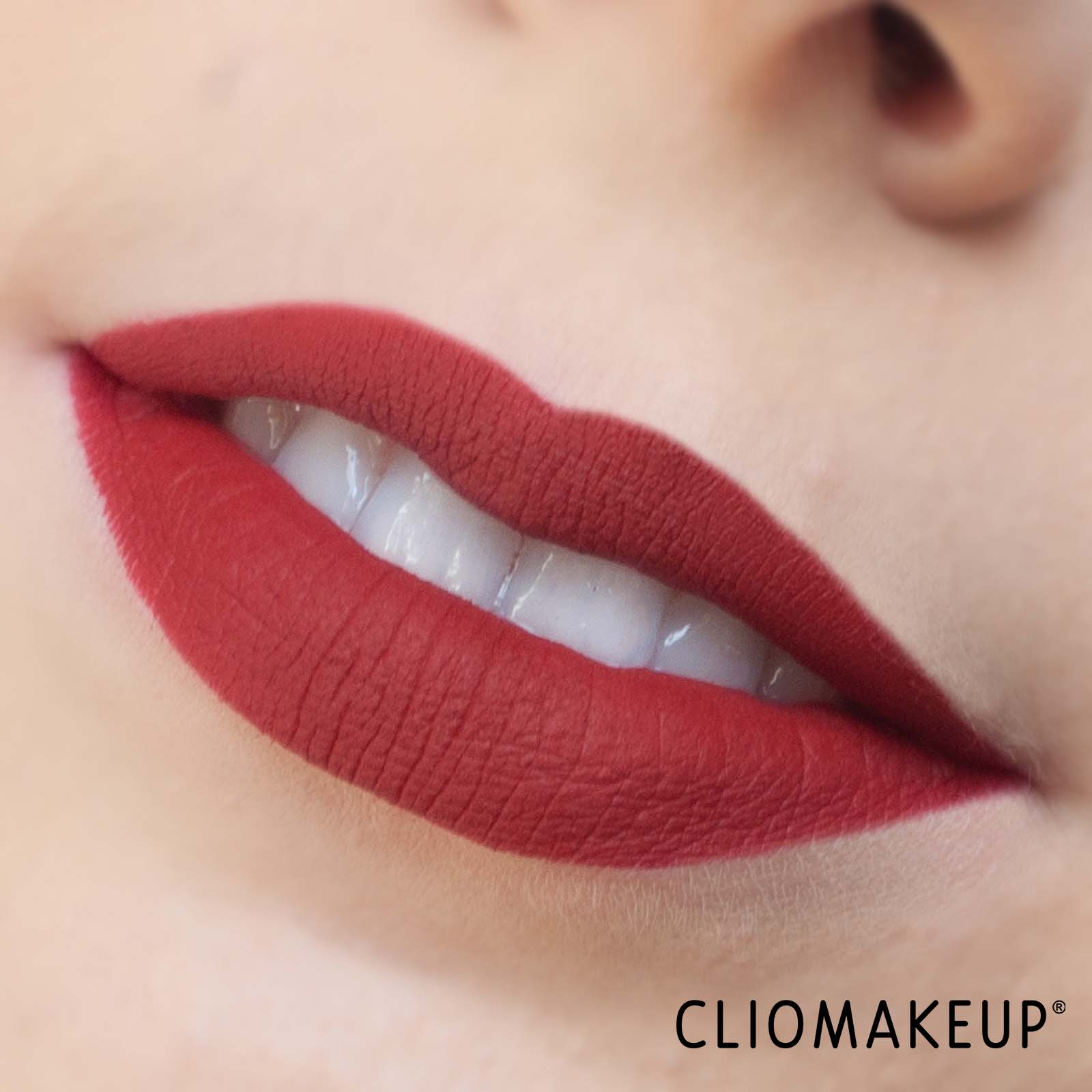 cliomakeup-recensione-rossetti-fenty-beauty-icon-velvet-liquid-lipstick-12