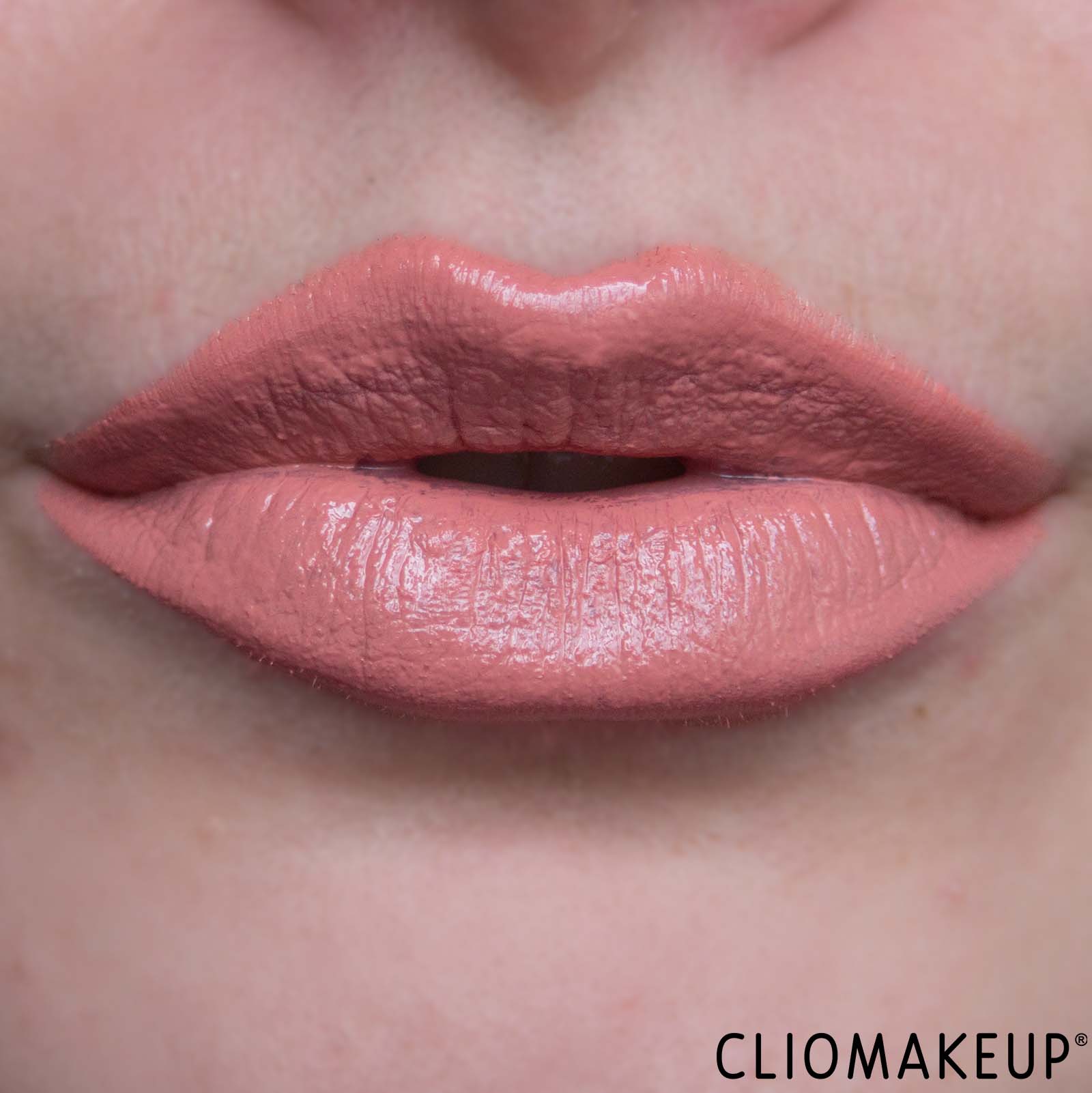 cliomakeup-recensione-rossetti-natasha-denona-i-need-a-rose-lipstick-10